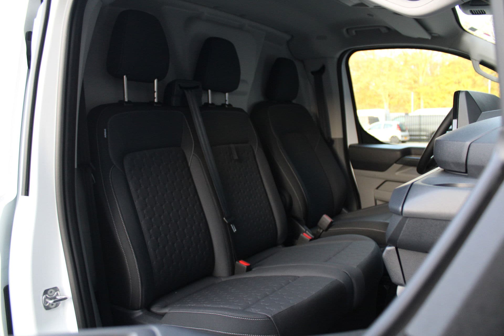 Ford E-Transit Custom 340 L2H1 Limited 65 kWh 218pk - LED - 360 Camera - B&O - ACC - Navi - Stoel/Stuurverwarming - Rijklaar thumbnail 38