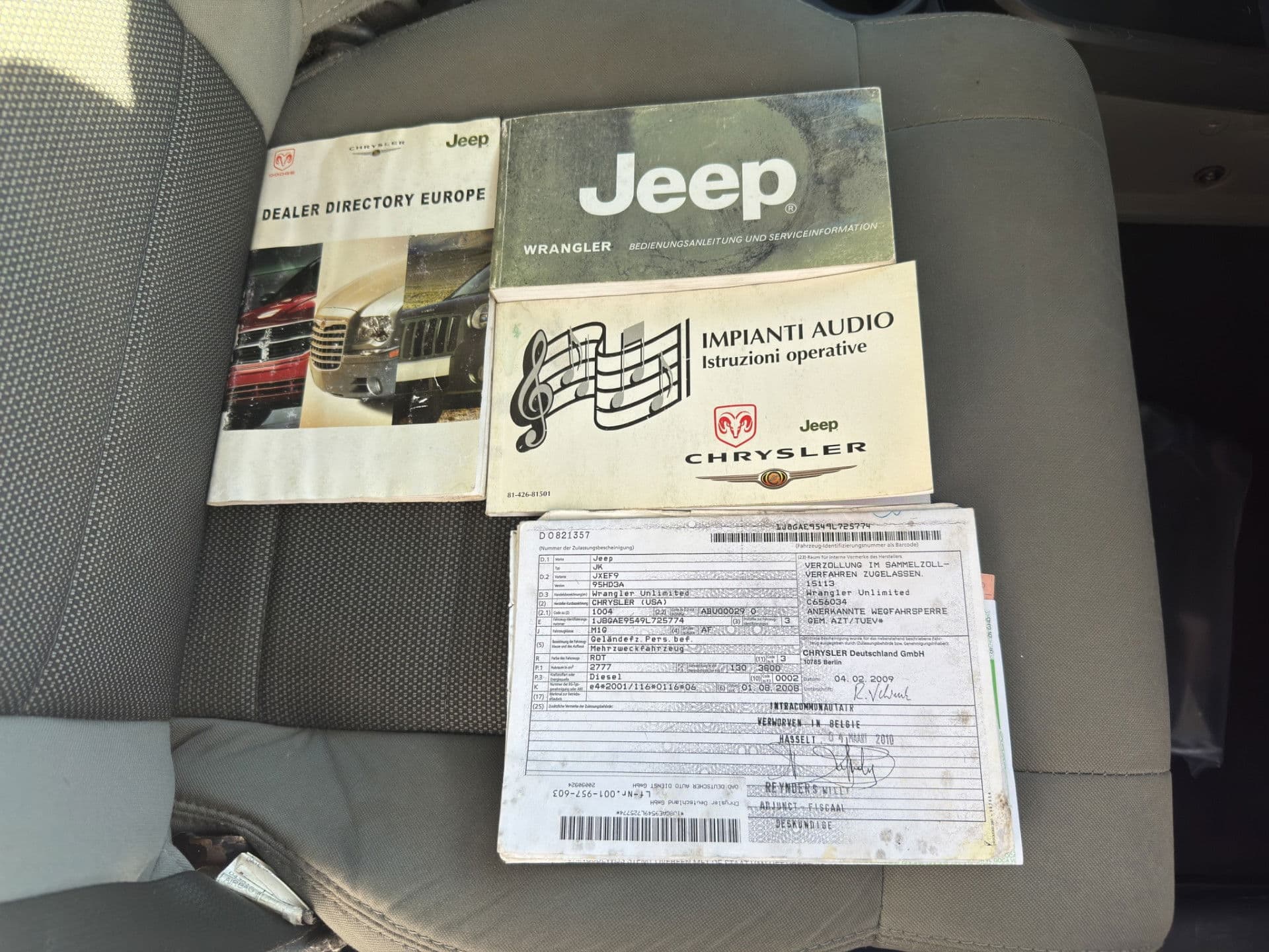 Jeep Wrangler Unlimited 2.8 CRD High Sport EX BMP | Trekhaak | Cruise | 4X4 | Euro4 thumbnail 25