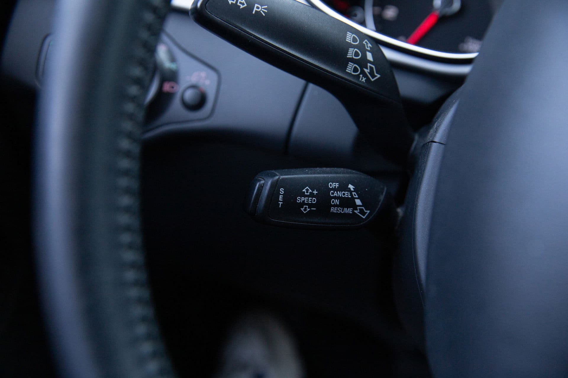 Audi A4 Avant 1.8 TFSI Business Edition , Stoelverwarming, Panoramadak, Apple Carplay, Keyless entry thumbnail 6