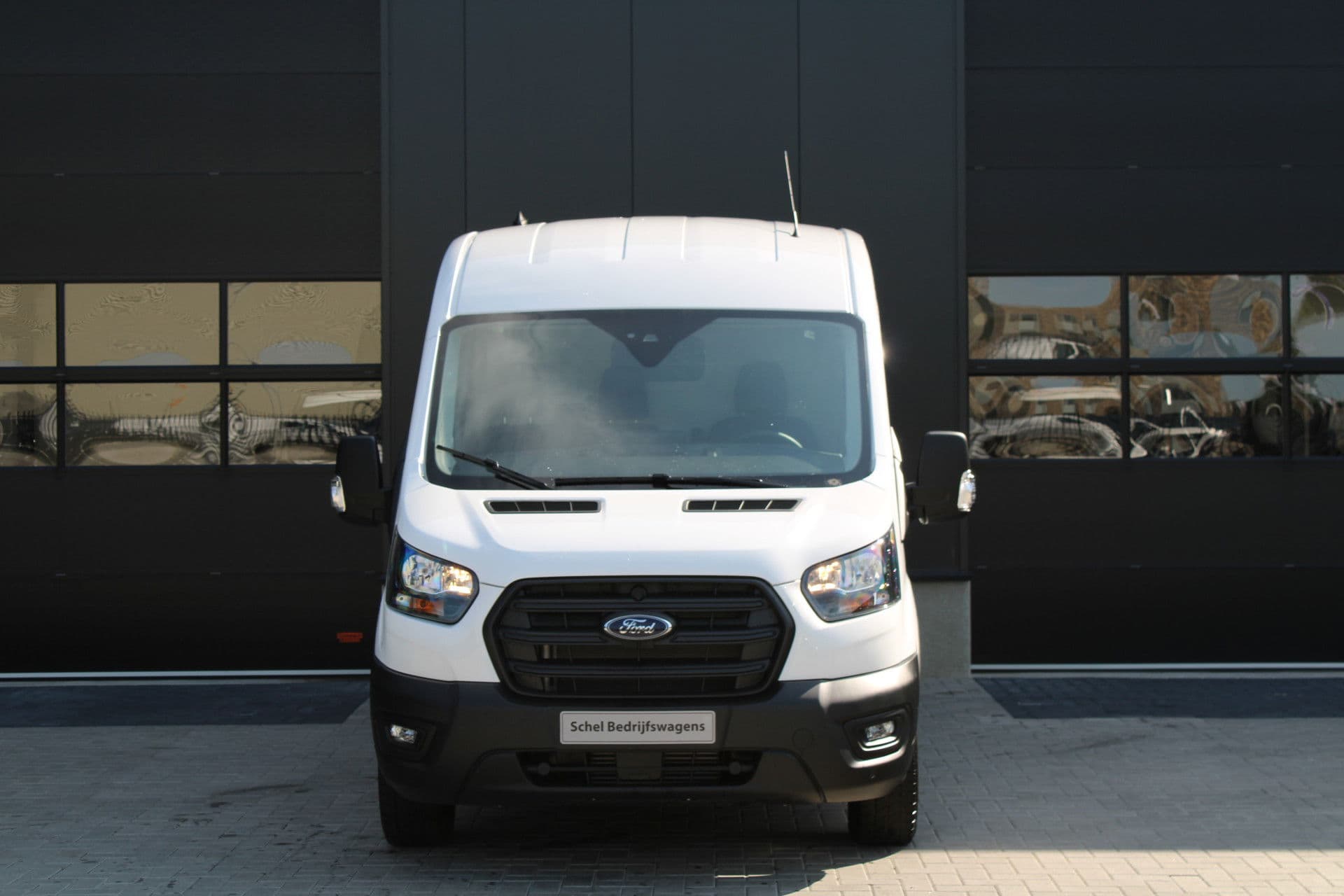 Ford Transit 350 2.0 TDCI L3H2 Trend 130pk Trend - Navigatie - Blind Spot - Adaptive cruise - Camera - 270gr deuren - Trekhaak - Rijklaar thumbnail 24