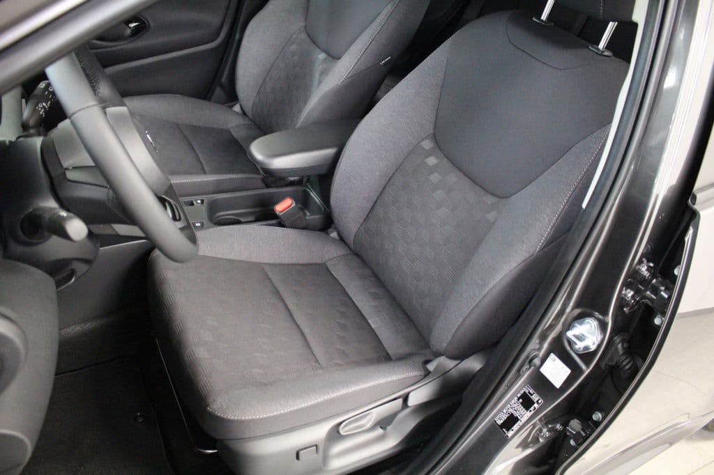 Toyota Yaris 1.5 Hybride 115 Dynamic met Comfort Pack thumbnail 9