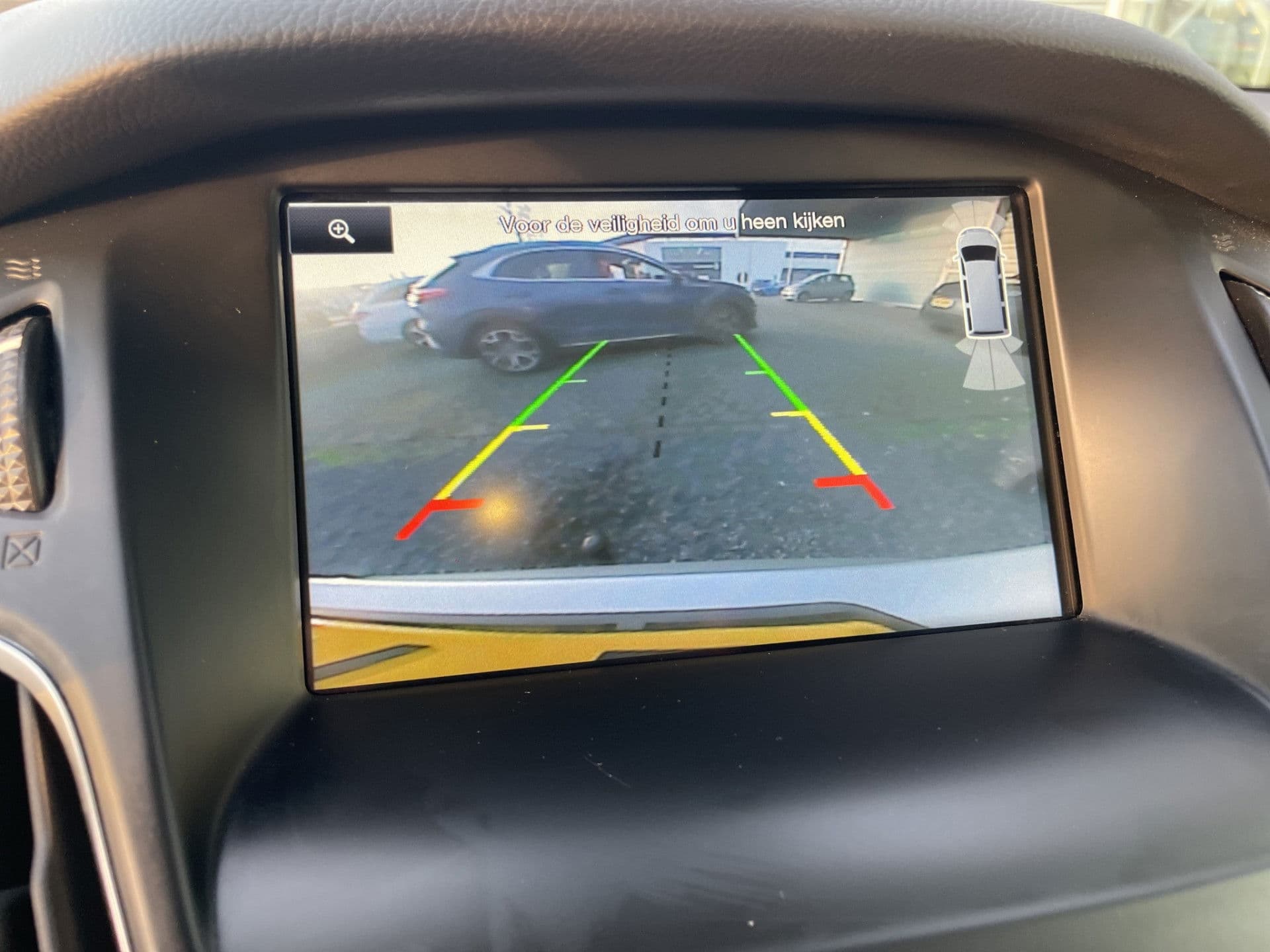 Ford FOCUS Wagon 1.5 TDCI Titanium Edition Leder | Navi | D.hoek | Trekhaak thumbnail 16