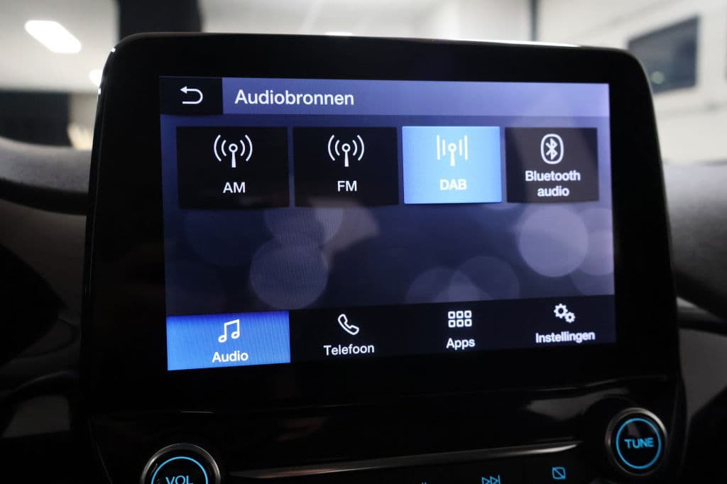 Ford Fiesta 1.0 EcoBoost Hybrid Titanium thumbnail 22