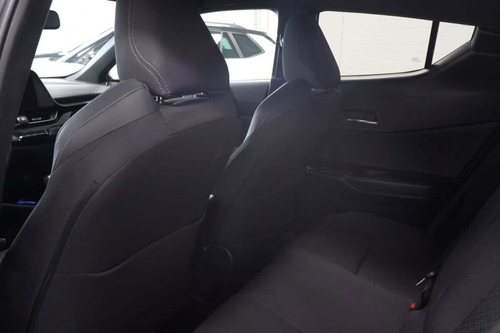 Toyota C-HR 1.8 Hybrid Dynamic thumbnail 8