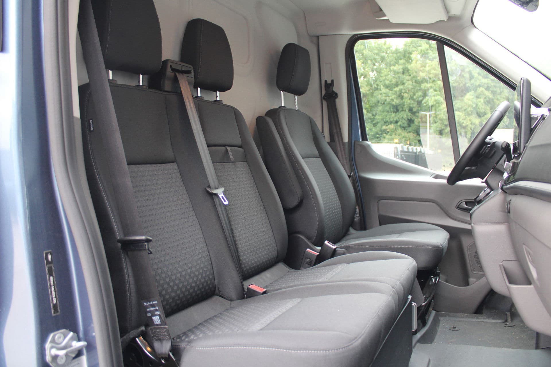 Ford Transit 350 2.0 TDCI L3H2 Limited 165pk - LUCHTVERING - ACC - Blind Spot - 360 camera - Navigatie - Stoel-Stuurverwarming - Trekhaak - Rijklaar thumbnail 43