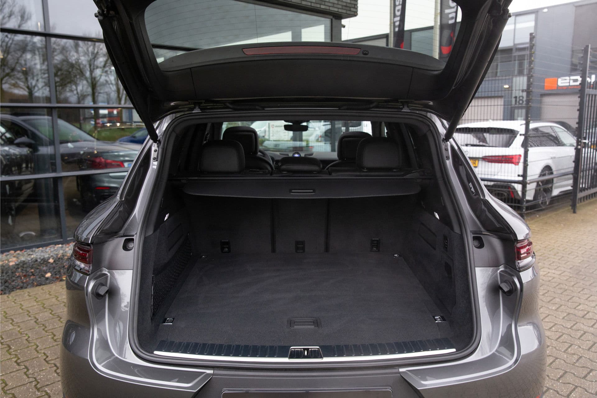 Porsche Cayenne 3.0 E-Hybrid , Sport Chrono, Luchtvering, Softclose, HUD, Pano, thumbnail 45