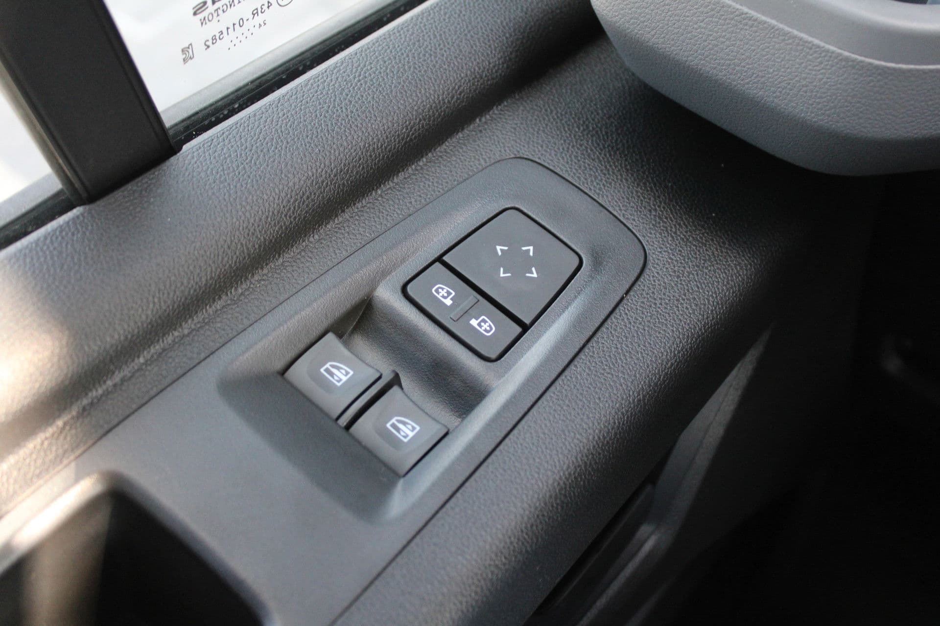 Renault Master T35 2.0 dCi 170pk L2H2 Extra - 2x Schuifdeur - Navigatie - Blind Spot - Camera - Stoelverwarming - Verwarmde voorruit - Rijklaar thumbnail 9