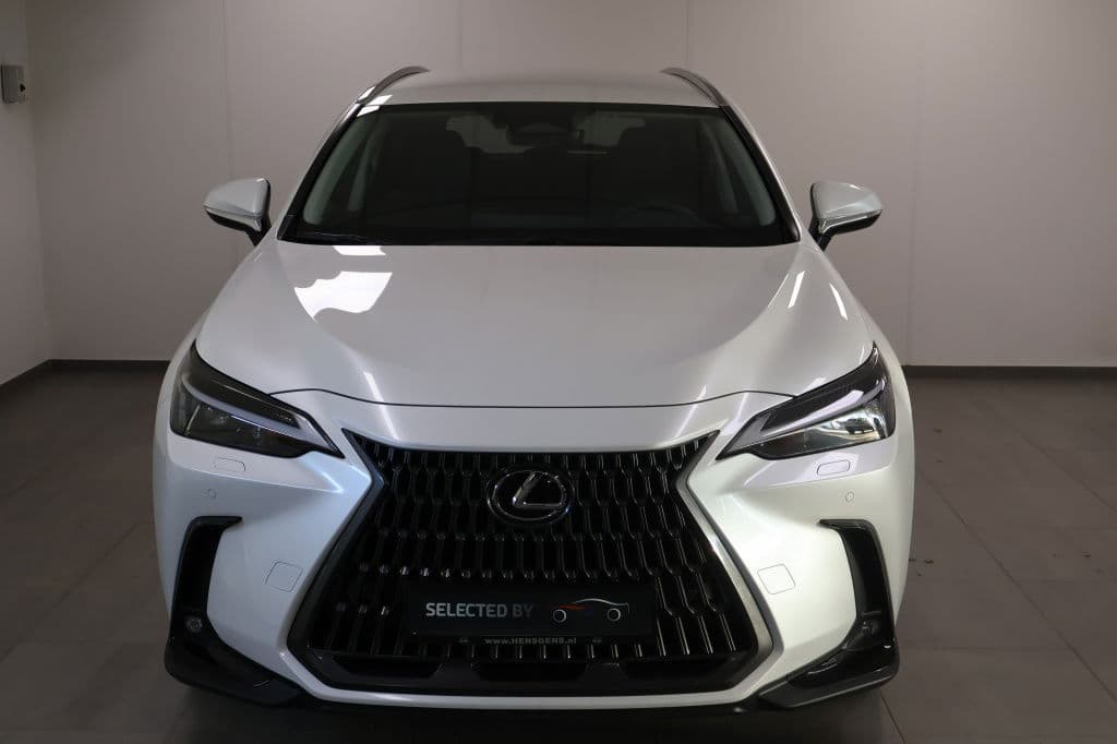 Lexus NX 450h+ AWD Luxury Line | Explorer Pack thumbnail 2