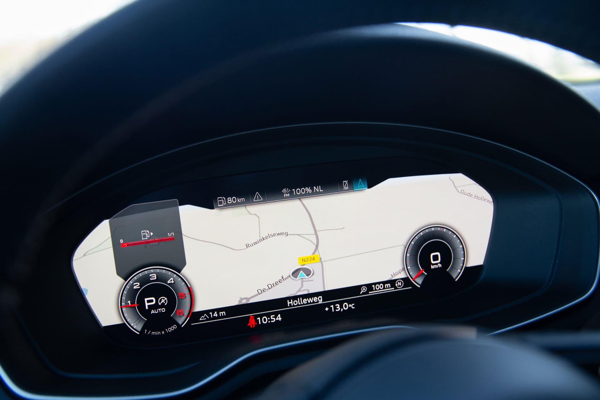 Audi A4 Avant 35 TDI Launch edition S-line , Sportstoelen, Camera, Virtual Cockpit, thumbnail 11