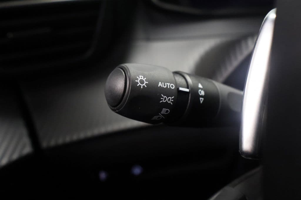 Peugeot 2008 1.2 Hybride 145 Allure | 360 Camera | Luxe thumbnail 21