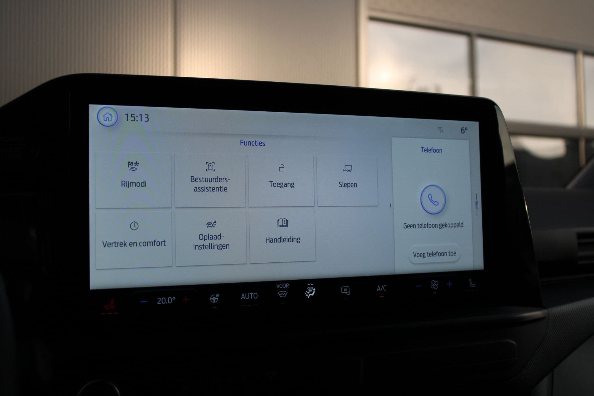 Ford Transit Custom 320 2.5 PHEV L2H1 Limited 232pk - 2x Schuifdeur - Trekhaak - Stoel/Stuurverwarming - Blindspot - Keyless - Rijklaar thumbnail 28