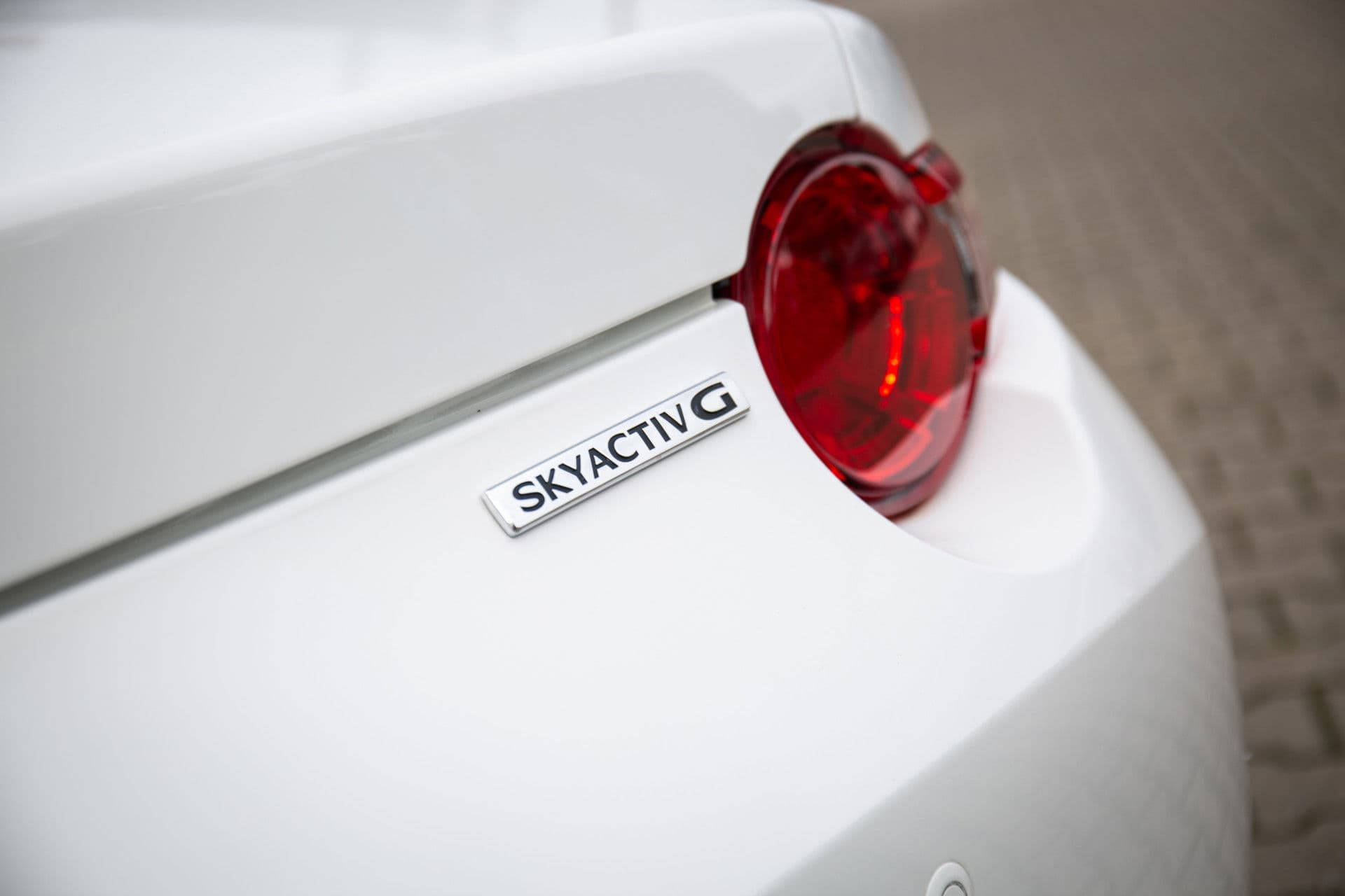 Mazda MX-5 2.0 SkyActiv-G 184 Exclusive Line , Carplay, Achteruitrijcamera, Stoelverwarming, Keyless thumbnail 23