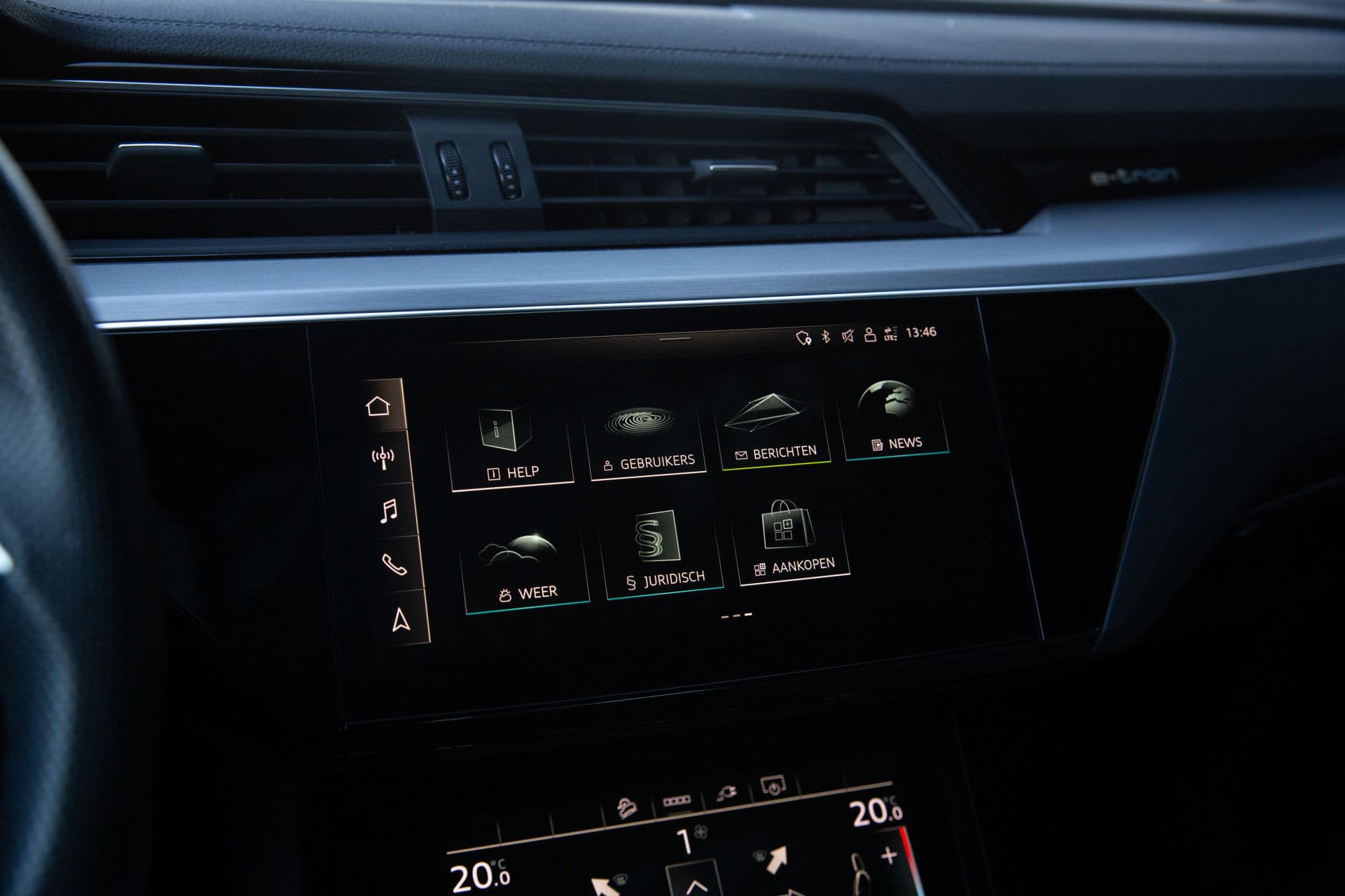 Audi E-tron S quattro 95 kWh , Trekhaak, Panoramadak, Adaptive cruise, 360-graden camera, thumbnail 24