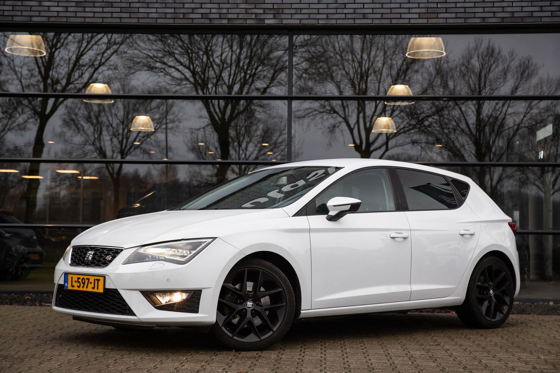 SEAT Leon 1.8 TSI FR Business , Stoelverwarming, SEAT Sound, Alcantara thumbnail 6