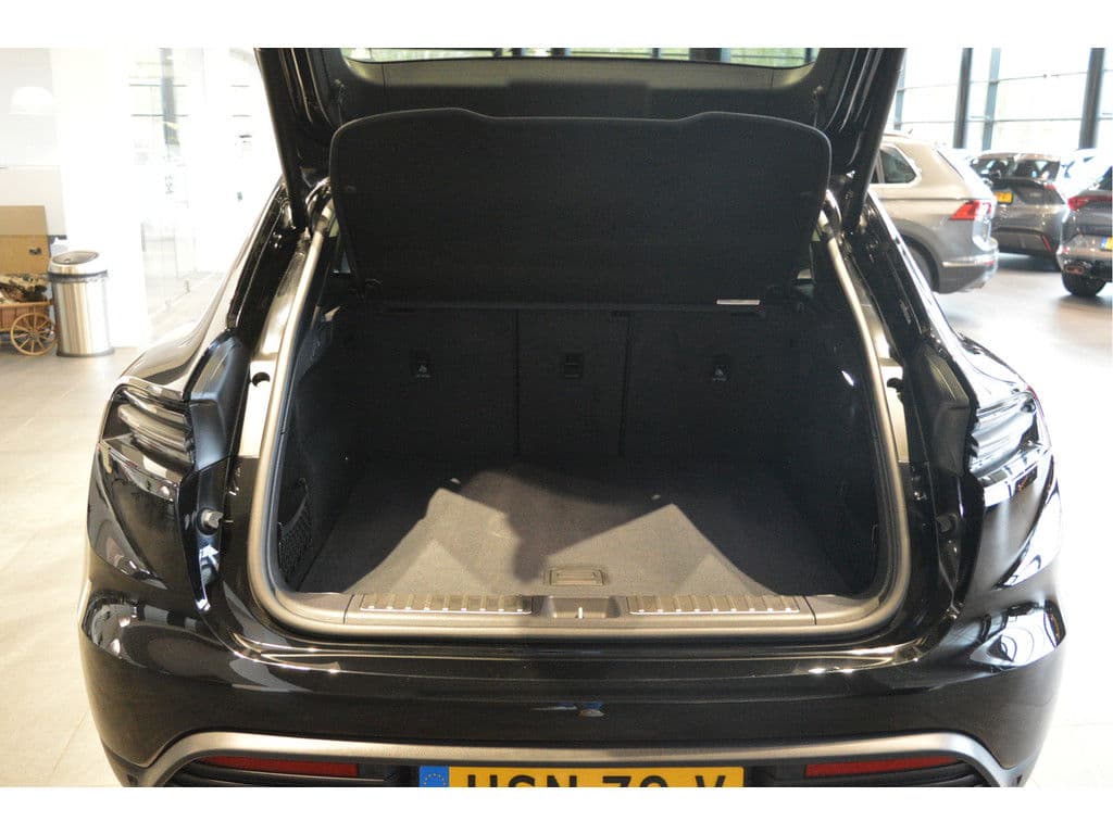 Porsche Macan 4 100 kWh navi pano cruise camera sport chrono 20 inch !! thumbnail 8