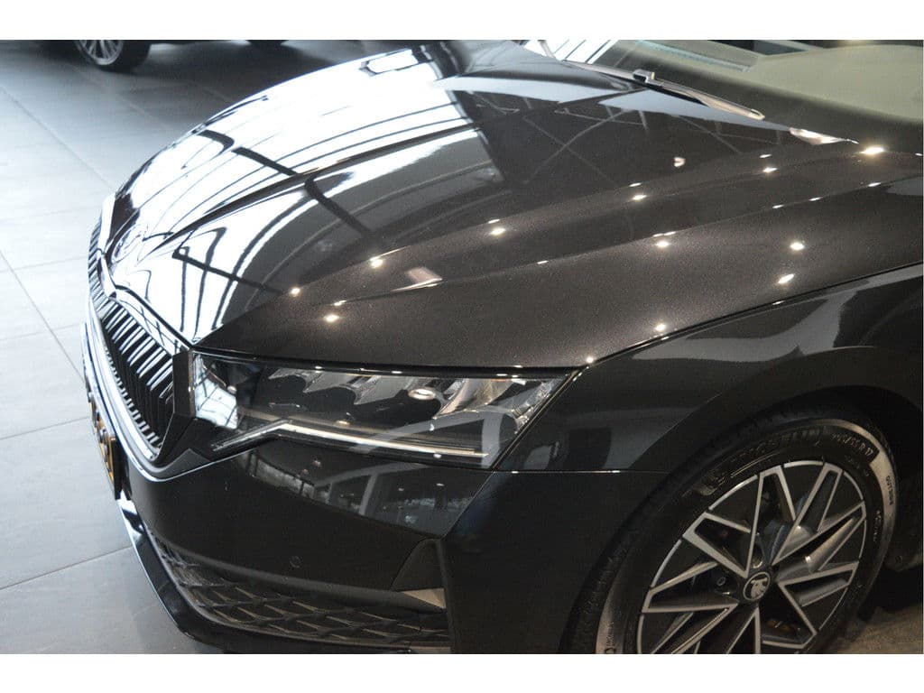 Škoda Octavia Combi 2.0 TDI Sportline navi camera led trekhaak 150 pk !! thumbnail 10