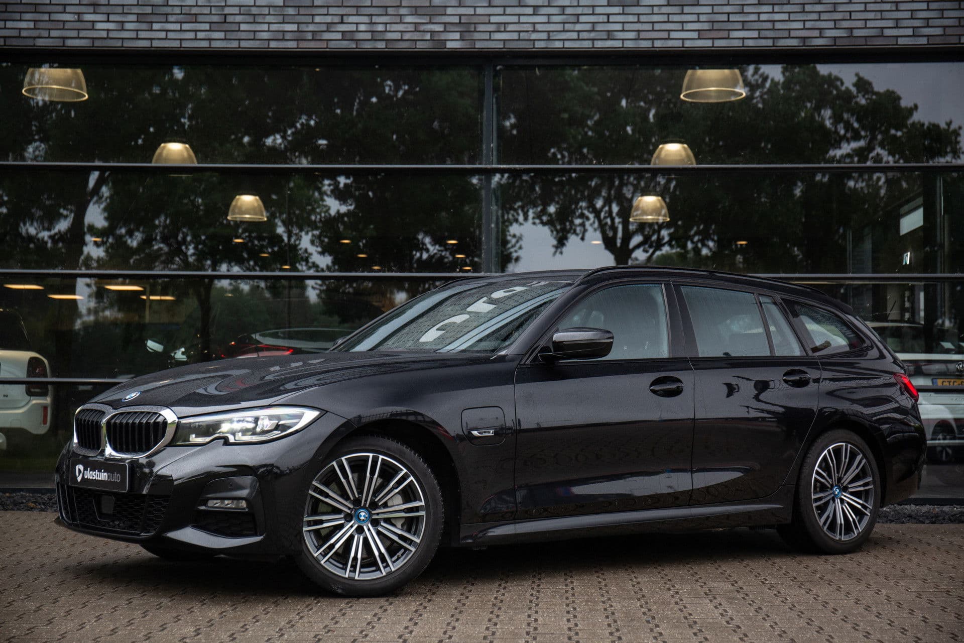 BMW 3 Serie Touring 330e High Executive M-Sport 290pk , Adaptive cruise, Trekhaak, Sfeerverlichting, thumbnail 2