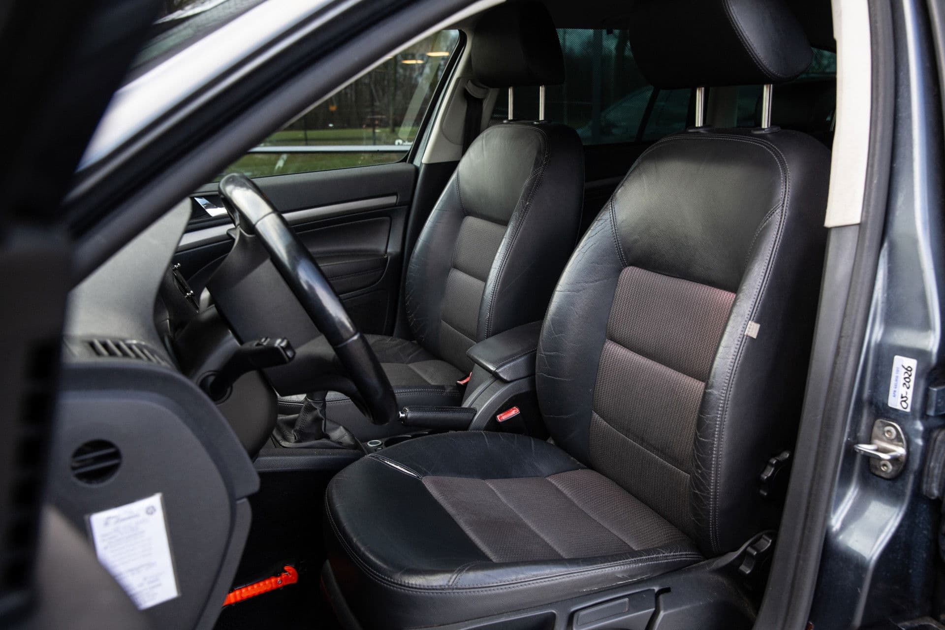 Škoda Octavia Combi 1.6 FSI Elegance Attractive Business , Cruise control, Navigatie, Schuif/Kanteldak thumbnail 3