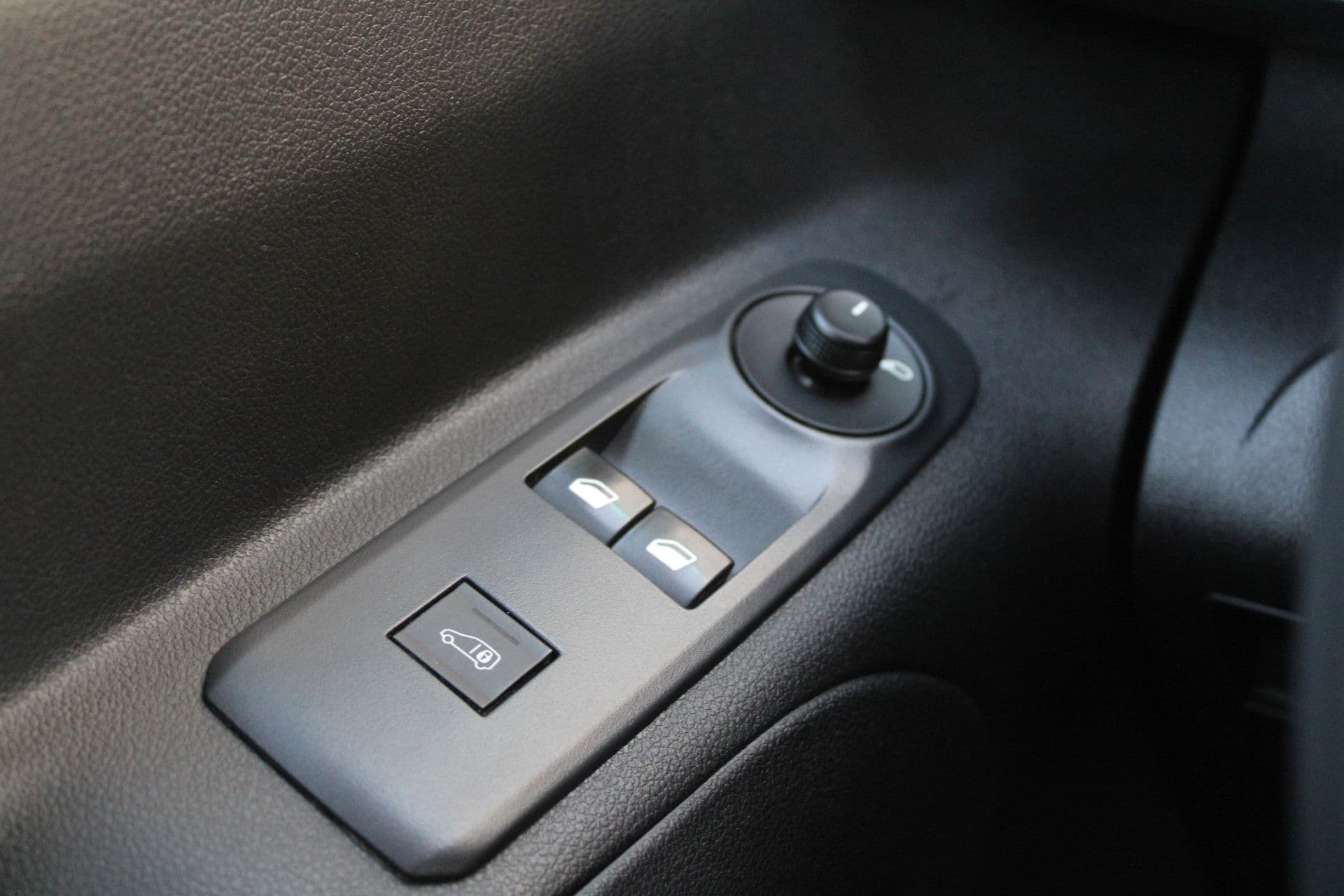 Citroën Berlingo 1.5 BlueHDI Club 102pk - Cruise - Airco - PDC - Carplay - Navi - Rijklaar thumbnail 16