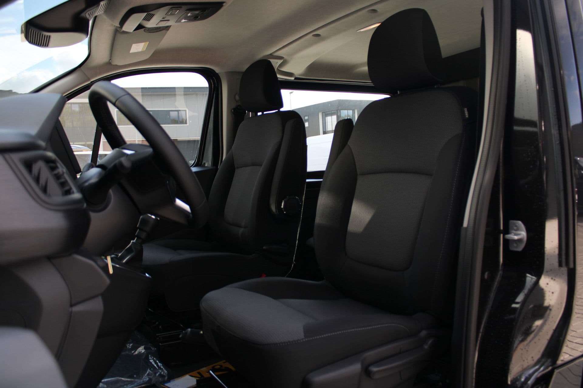 Renault Trafic 2.0 Blue dCi 130pk T29 L2H1 Advance Dubbele Cabine - Carplay - Android - 2x Schuifdeur - Passagiersstoel - Camera - LED - Rijklaar thumbnail 17