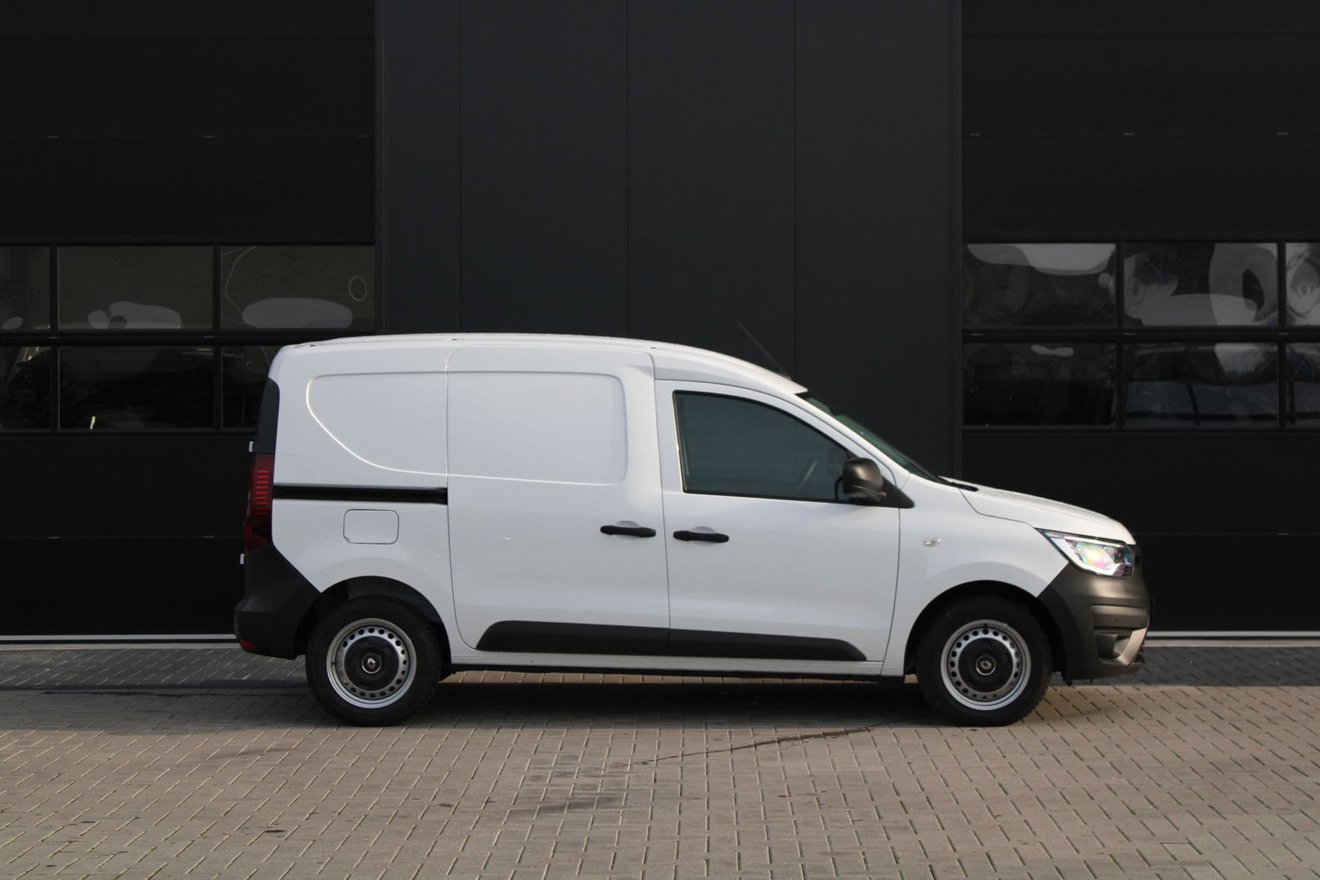 Renault Express 1.5 dCi 95 Comfort + 95pk - Carplay - Camera - Cruise - Airco - Hout - Rijklaar thumbnail 4