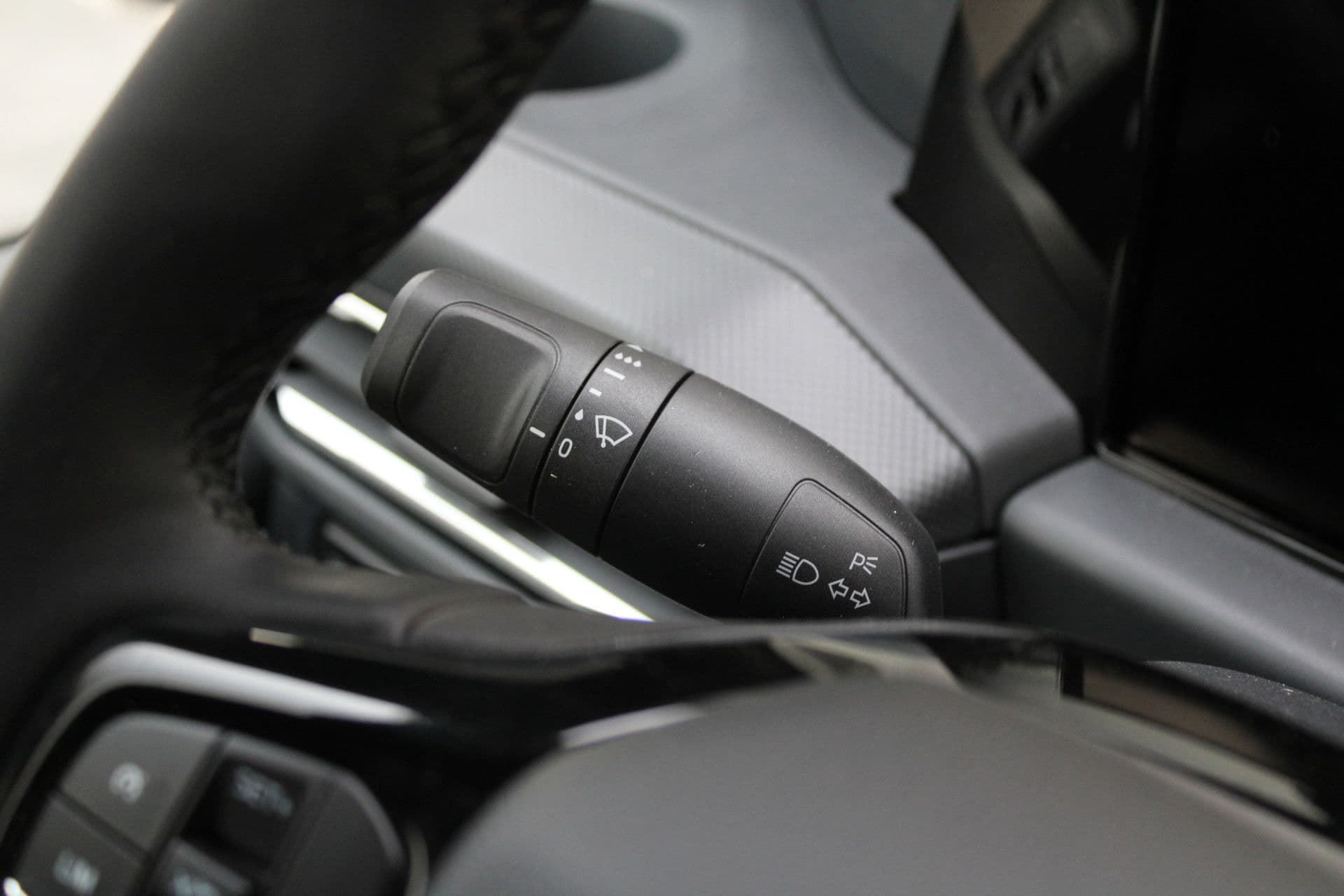 Ford Transit Custom 320 2.5 PHEV L2H1 Limited 232pk - 2x Schuifdeur - Trekhaak - Stoel/Stuurverwarming - ACC - Blindspot - Keyless - Rijklaar thumbnail 21