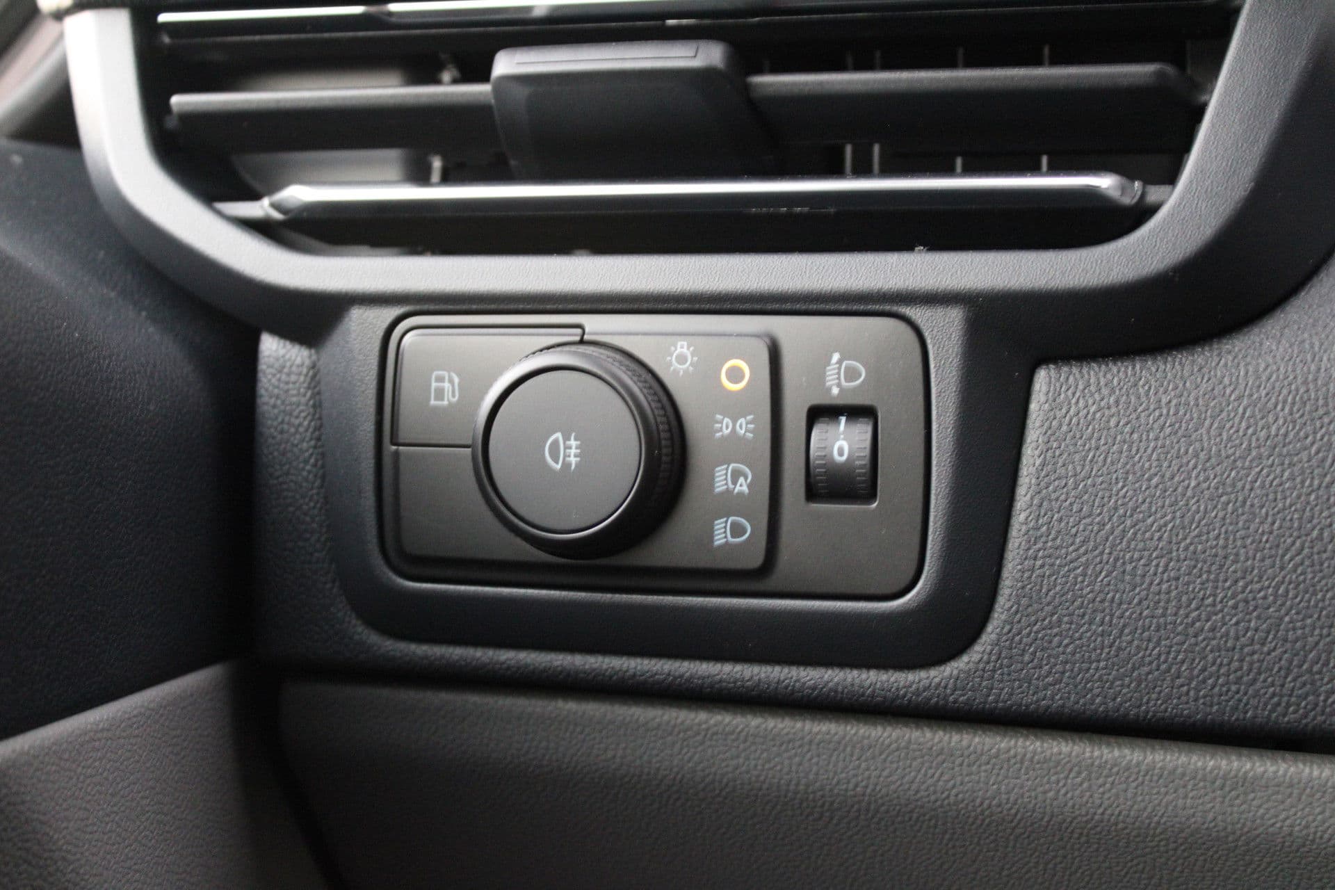 Ford Transit Custom 320 2.5 PHEV L2H1 Limited 232pk - 2x Schuifdeur - Trekhaak - Stoel/Stuurverwarming - ACC - Blindspot - Keyless - Rijklaar thumbnail 19