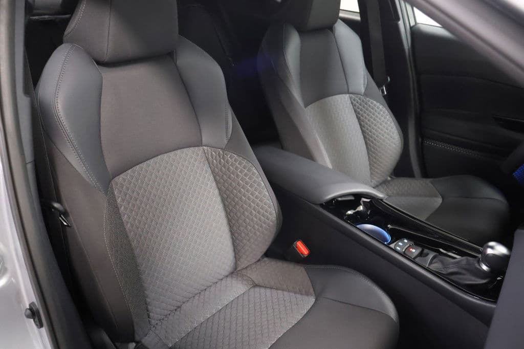 Toyota C-HR 1.8 Hybrid Dynamic | Dodehoekdetectie | PDC thumbnail 11