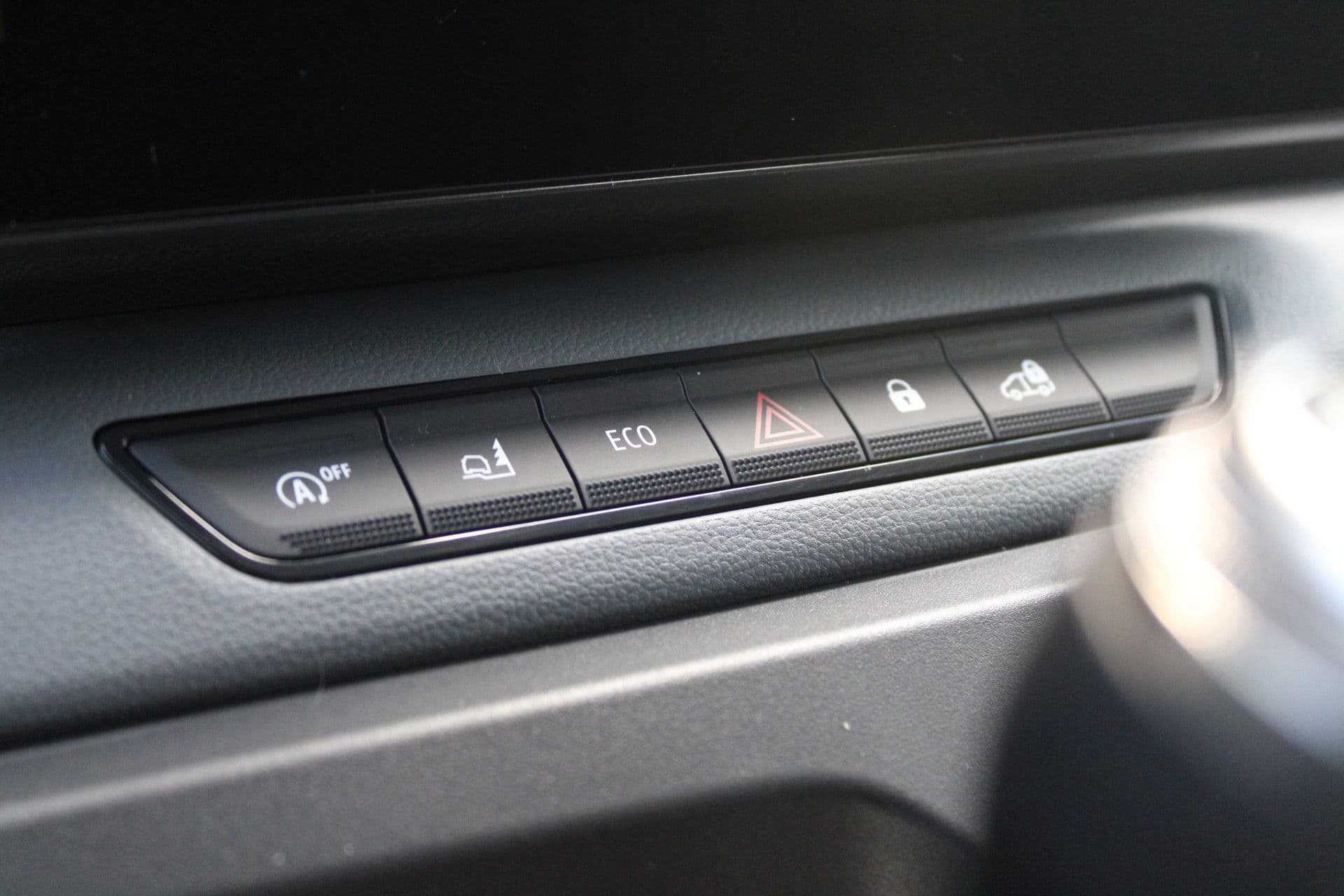 Renault Master T35 2.0 dCi 170pk L2H2 Extra - 2x Schuifdeur - Navigatie - Blind Spot - Camera - Stoelverwarming - Verwarmde voorruit - Rijklaar thumbnail 24