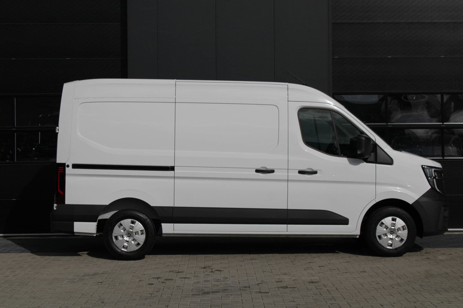 Renault Master T35 2.0 dCi 130 L2H2 Start 131pk - Cruise - PDC - LED - Carplay/Android - Rijklaar thumbnail 4
