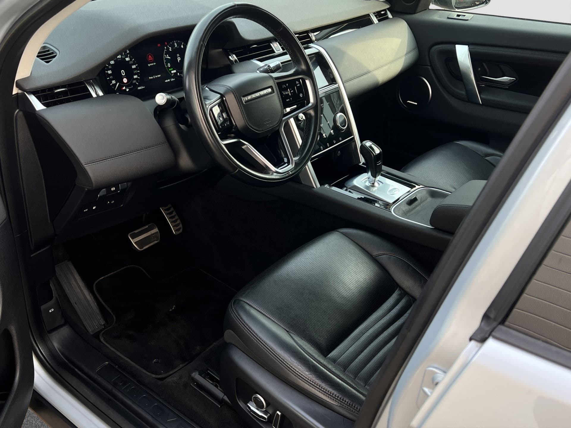 Land Rover Discovery Sport P300e 1.5 R-Dynamic SE | Virtual Dash | Leder | Memory | Elek achterklep | Dodeh | thumbnail 2