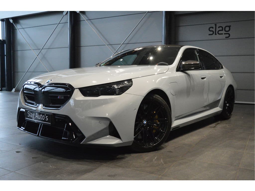 BMW M-5 727pk Sedan Keramisch Carbon Pack B&W 21 inch !!