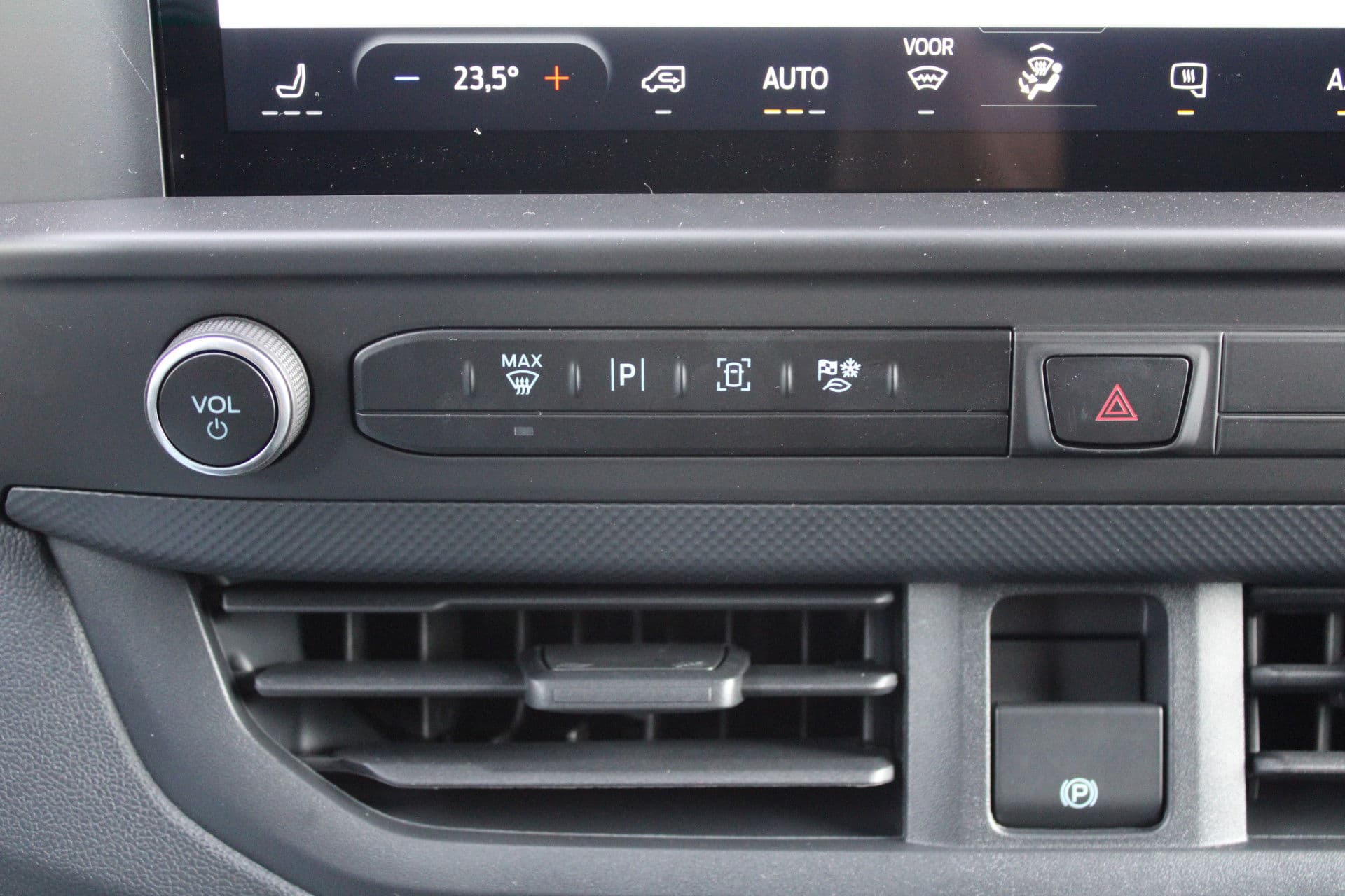 Ford Transit Custom 320 2.0 TDCI L2H1 Trend 170pk - Achterklep - Carplay - Android - LED koplampen - Stoelverwarming - 70l tank - Rijklaar thumbnail 32