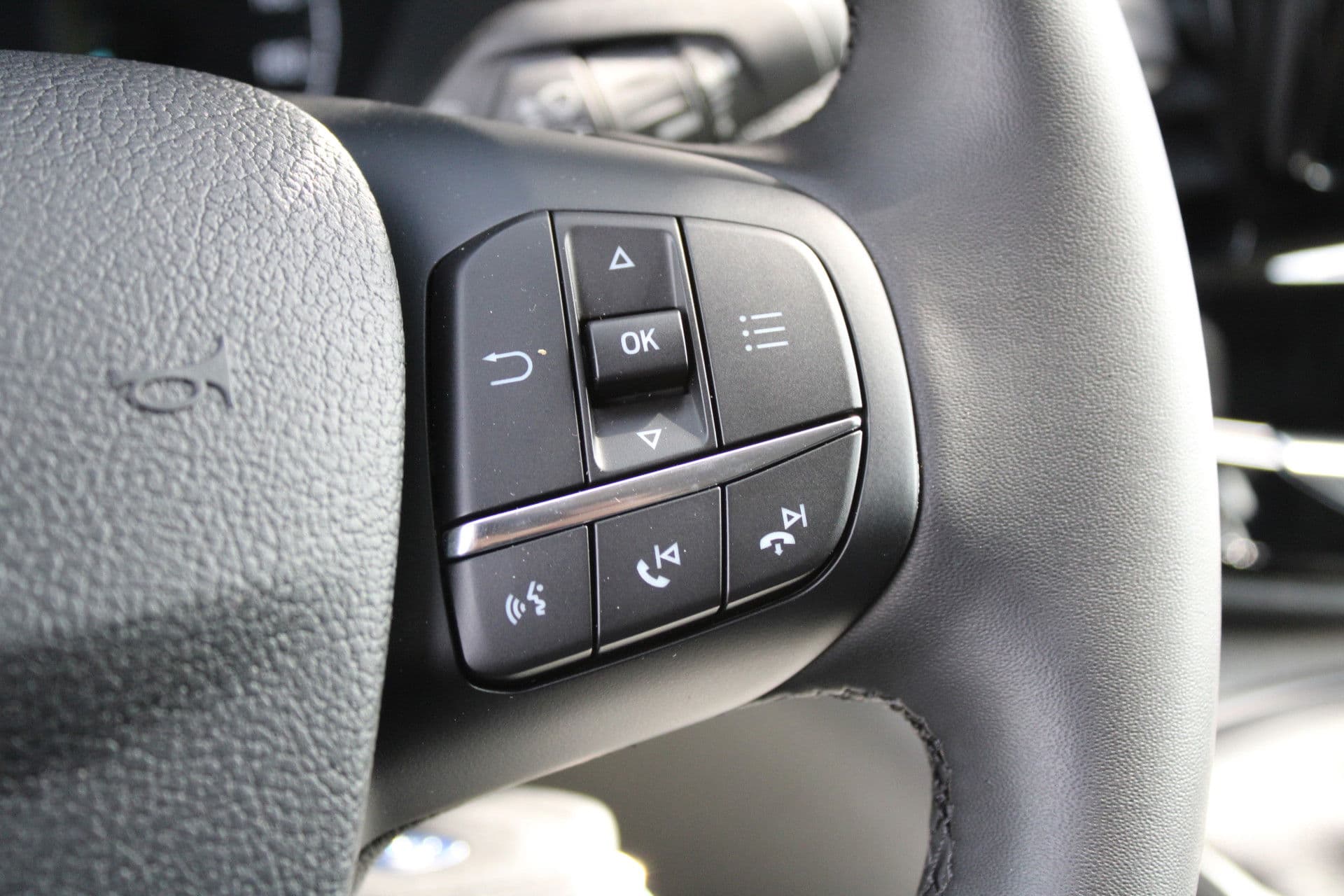 Ford Transit 350 2.0 TDCI L3H2 Trend 130pk Trend - Carplay - Android - 360 Camera - Climate - Cruise - Parkeersensoren - Rijklaar thumbnail 21