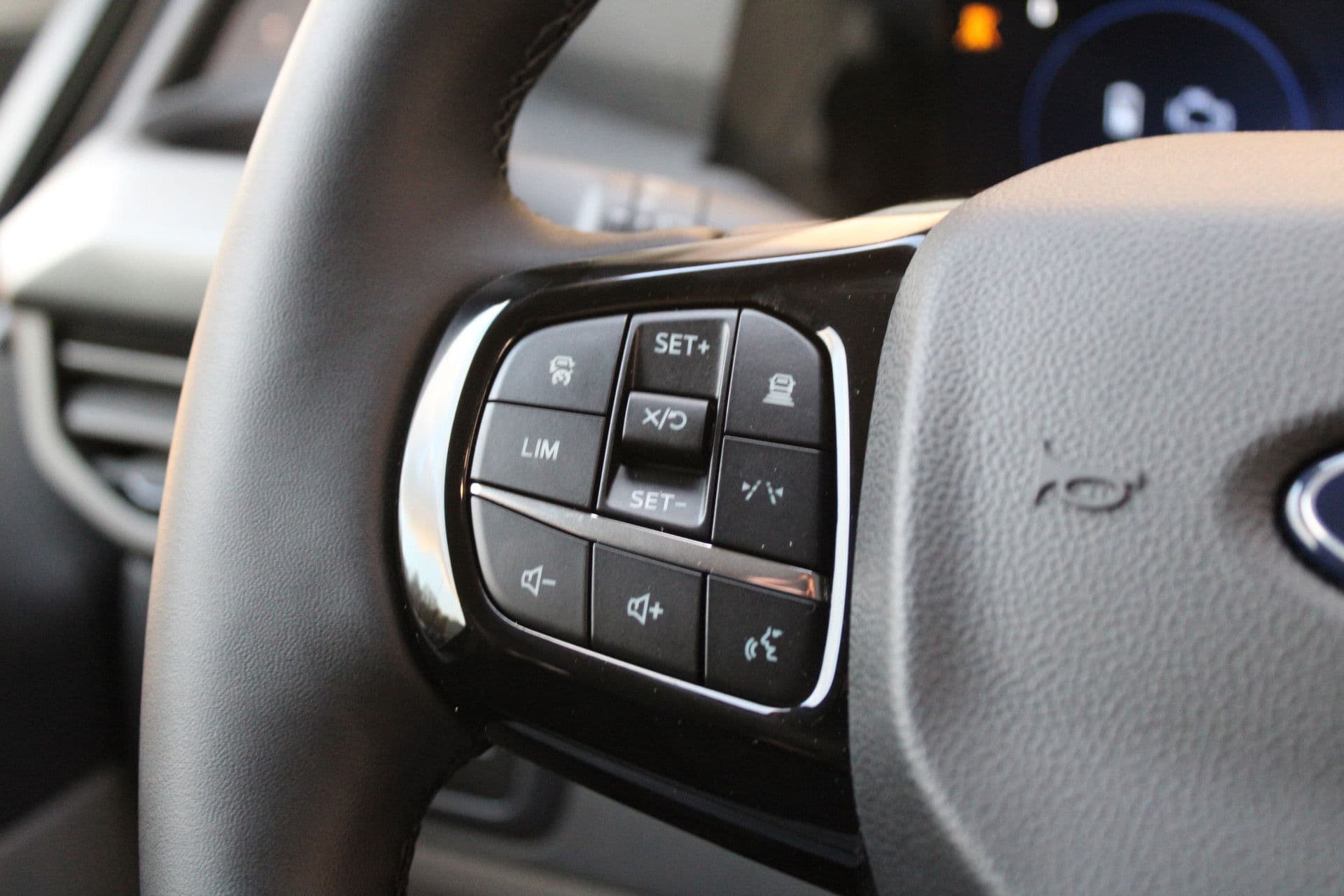 Ford Transit Custom 320 2.5 PHEV L1H1 Sport DC 232pk - 2x Schuif - 360 Camera - ACC - Keyless - Stoel/Stuurverwarming - Blindspot - Incl BPM - Rijklaar thumbnail 20