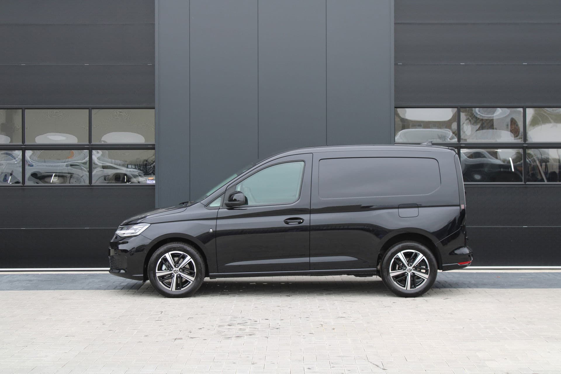 Volkswagen Caddy Cargo 2.0 TDI 122pk DSG7 - Carplay - Adaptive Cruise - Navigatie - Dig. cockpit - LED koplampen - Ergocomfort stoel - Stoelverwarming - Rijklaar thumbnail 23