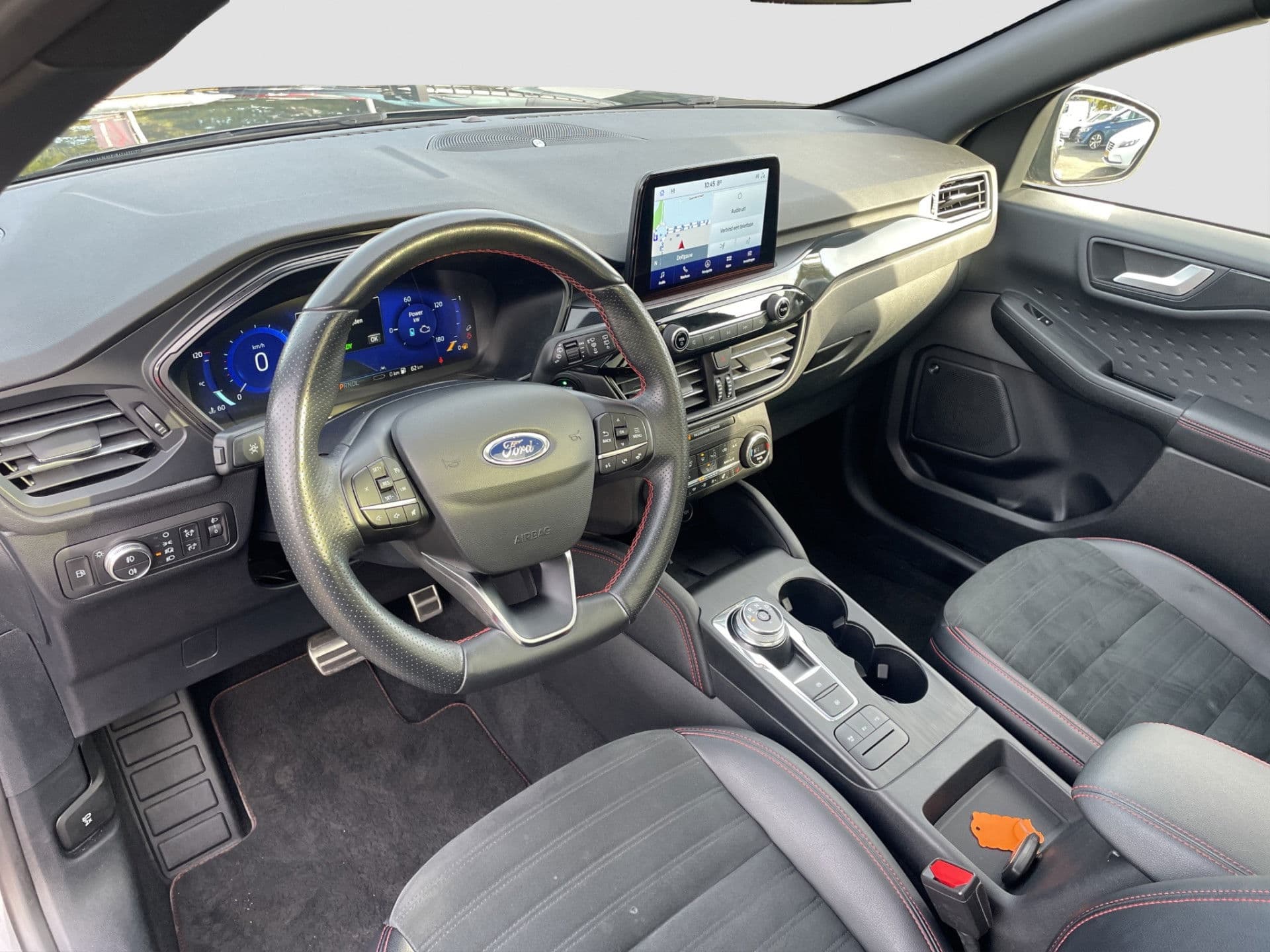 Ford Kuga 2.5 PHEV ST-Line X | Pano | Trekhaak | Winterpack | B&O thumbnail 11