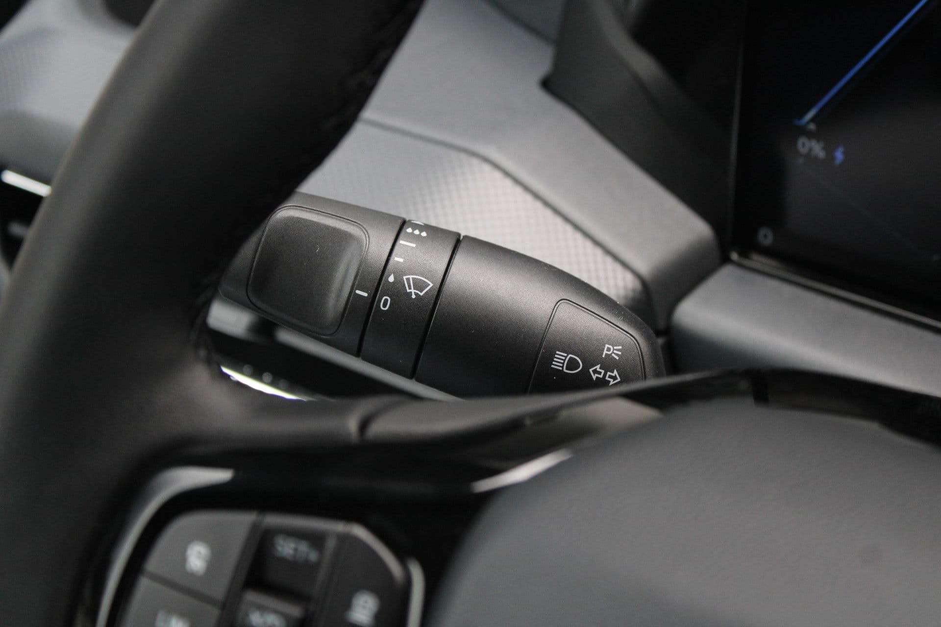 Ford E-Transit Custom 340 L2H1 Limited 65 kWh 218pk - DIRECT LEVERBAAR - 2x Schuif - LED - 360 Camera - B&O - ACC - Navi - Stoel/Stuurverwarming - Rijklaar thumbnail 29