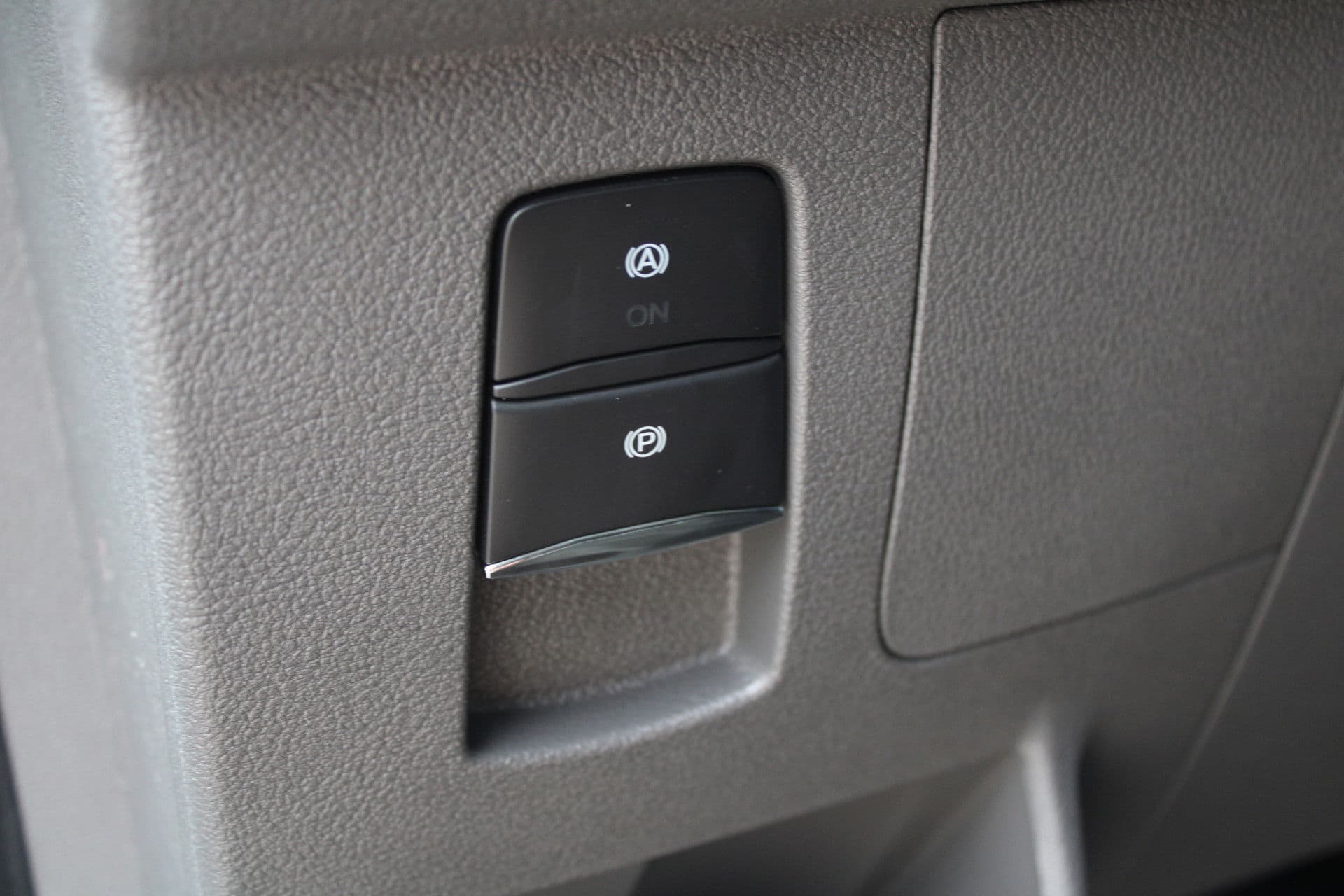 Ford Transit 350 2.0 TDCI L3H2 Trend 165pk - Facelift - 2x Schuifdeur - 360 Camera - Trekhaak - ACC - Stoel & Stoelverwarming - Blind Spot - Navi - 270gr deuren - Rijklaar thumbnail 24