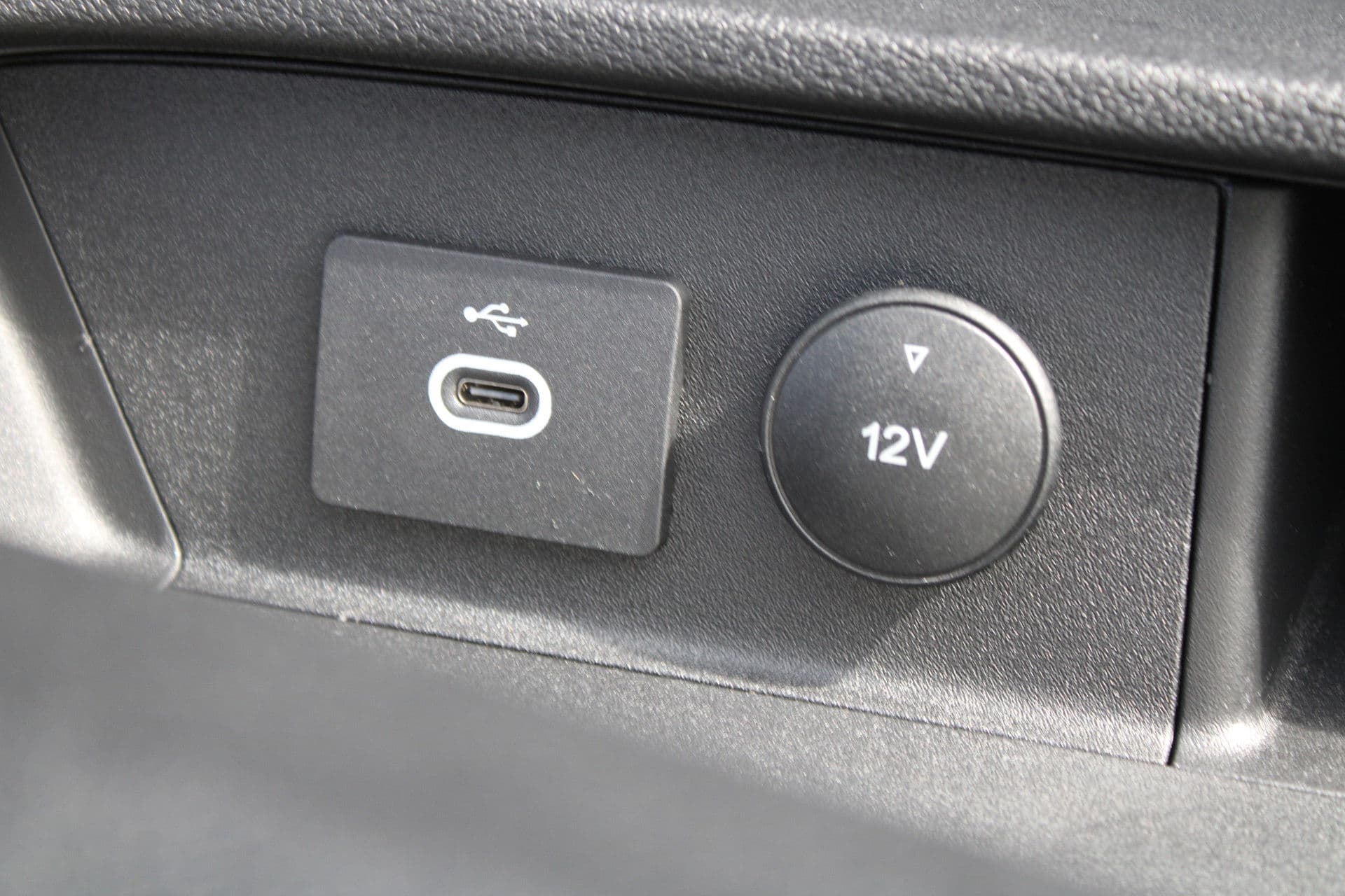 Ford Transit 350 2.0 TDCI L2H2 Trend 165pk - Facelift - Adaptive Cruise - Navigatie - Blind Spot - 360 Camera - Stoel - Stuurverwarming - Rijklaar thumbnail 27