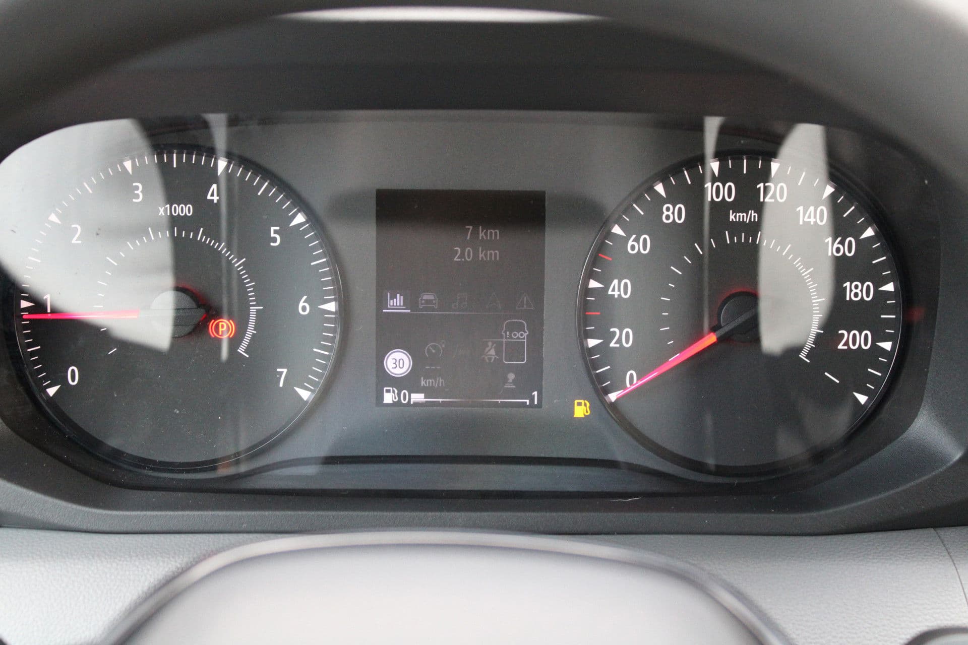 Renault Master T35 2.0 dCi 170pk L2H2 Extra - Navigatie - Camera - 270 gr deuren - Parkeersensoren - Draadloos laden - Rijklaar thumbnail 20