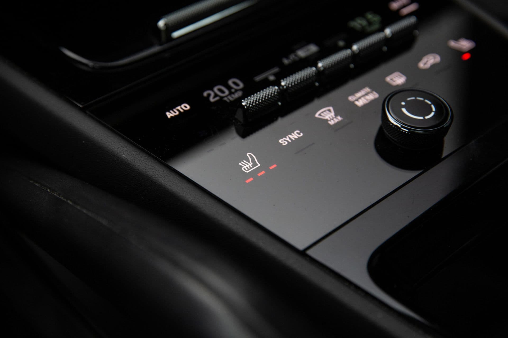 Porsche Cayenne Coupé 3.0 E-Hybrid , Panoramadak, Bijrijdersdisplay, Trekhaak, Sport Design, Origineel NL thumbnail 26