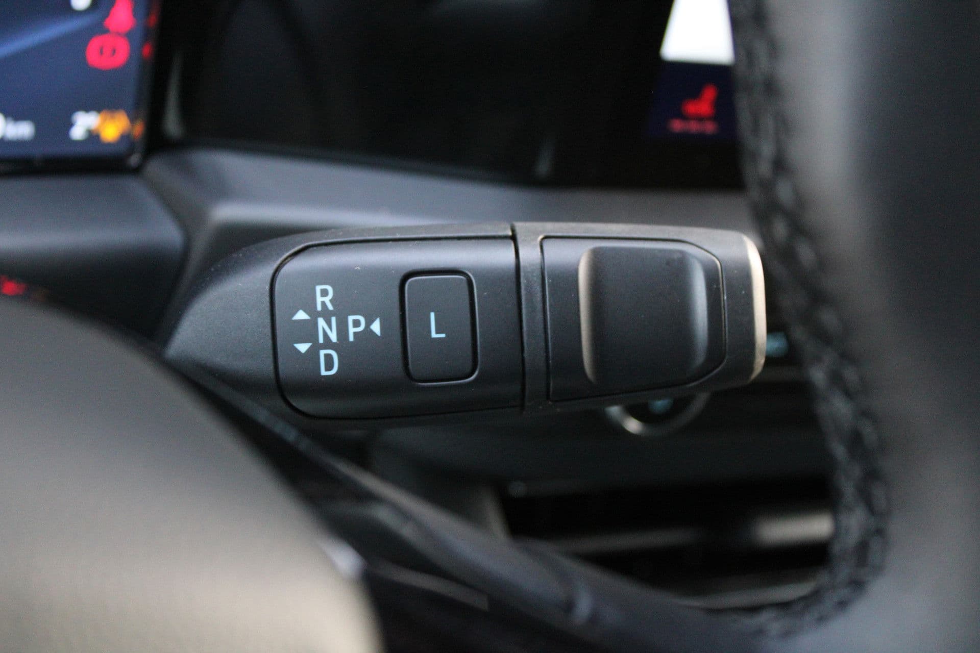 Ford E-Transit Custom 340 L2H1 Limited 65 kWh 218pk - LED - 360 Camera - B&O - ACC - Navi - Stoel/Stuurverwarming - Rijklaar thumbnail 22