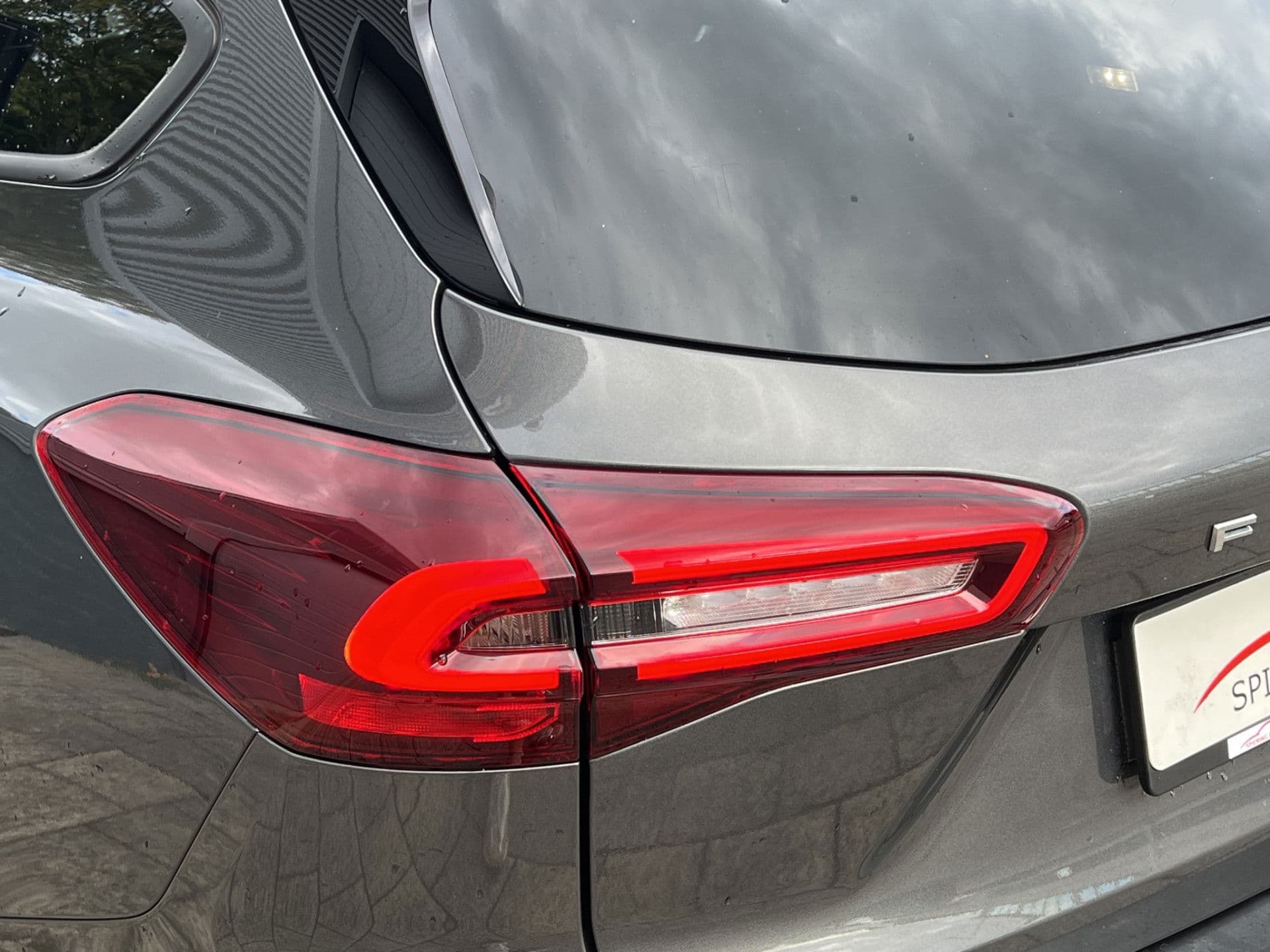 Ford FOCUS Wagon 1.0 EcoBoost Hybrid ST Line | Head-Up | Winter Pack | Driver Assist pack thumbnail 22