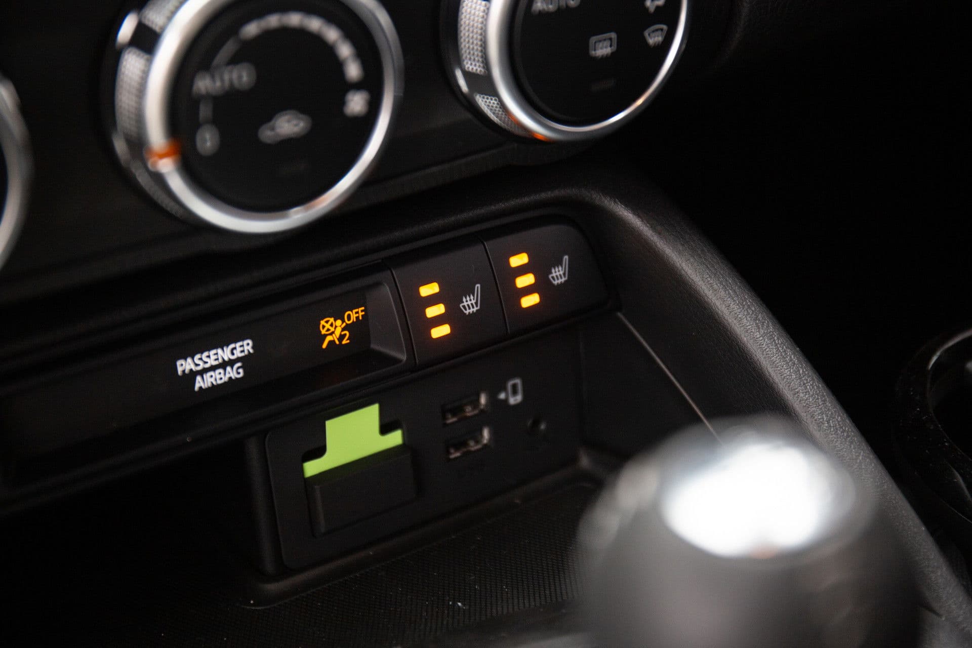 Mazda MX-5 2.0 SkyActiv-G 184 Exclusive Line , Carplay, Achteruitrijcamera, Stoelverwarming, Keyless thumbnail 16