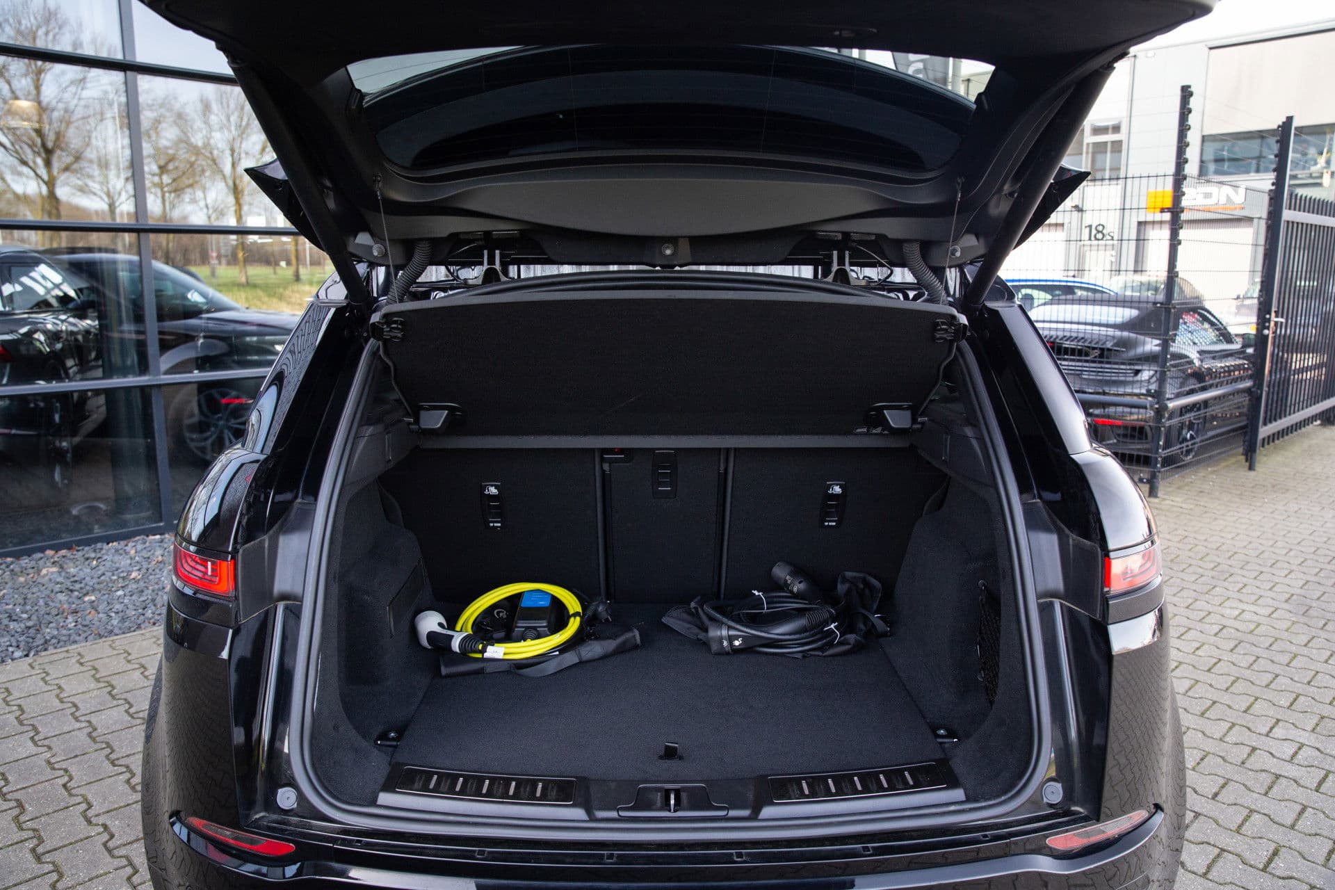 Land Rover Range Rover Evoque 1.5 P300e AWD R-Dynamic HSE Autobiography , Panoramadak, Meridian, Stoelventilatie, Head-up Display thumbnail 27