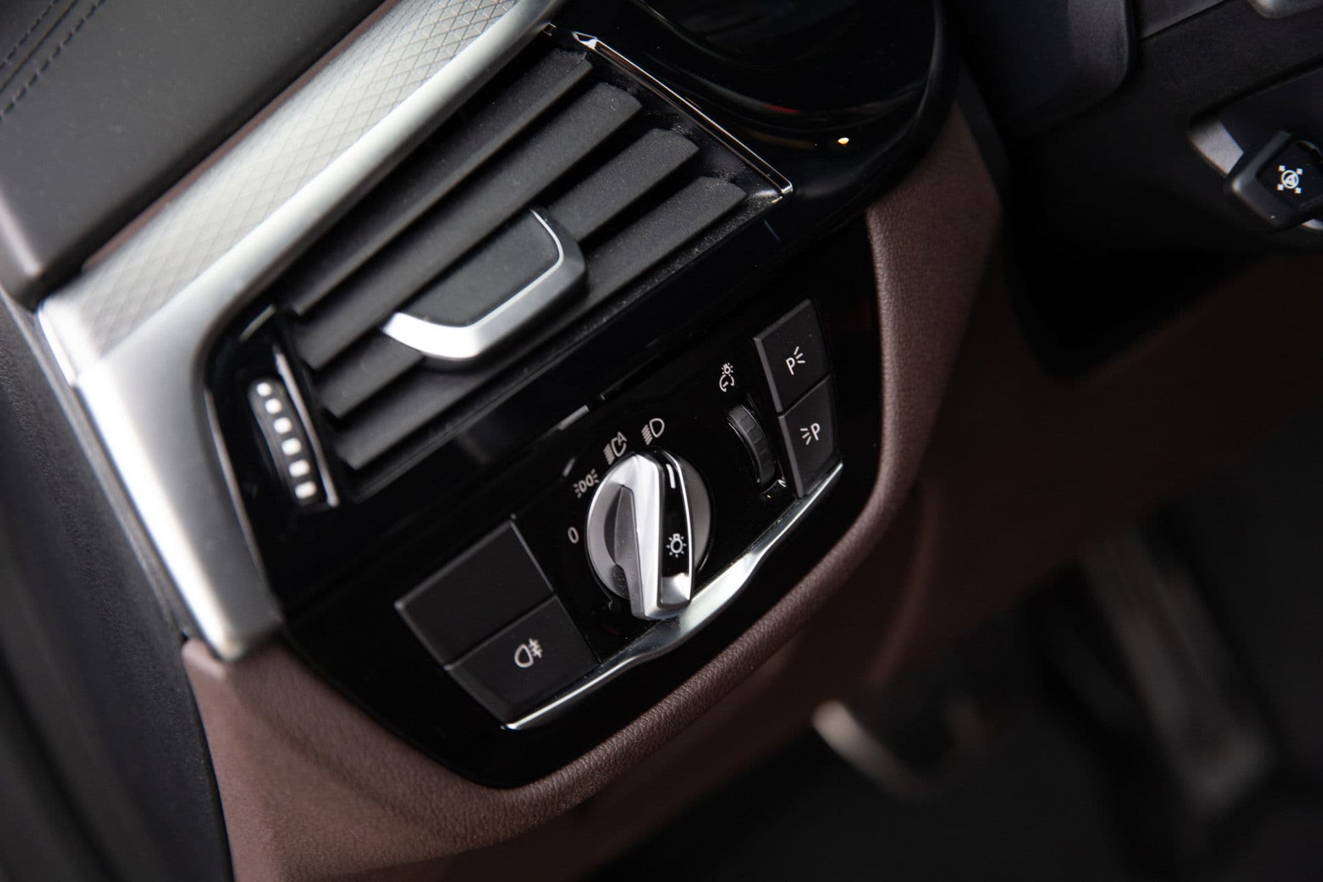 BMW 5 Serie M550i xDrive M-Sport , 4-wielsturing, Panoramadak, Harman/Kardon, Adap. cruise, thumbnail 31