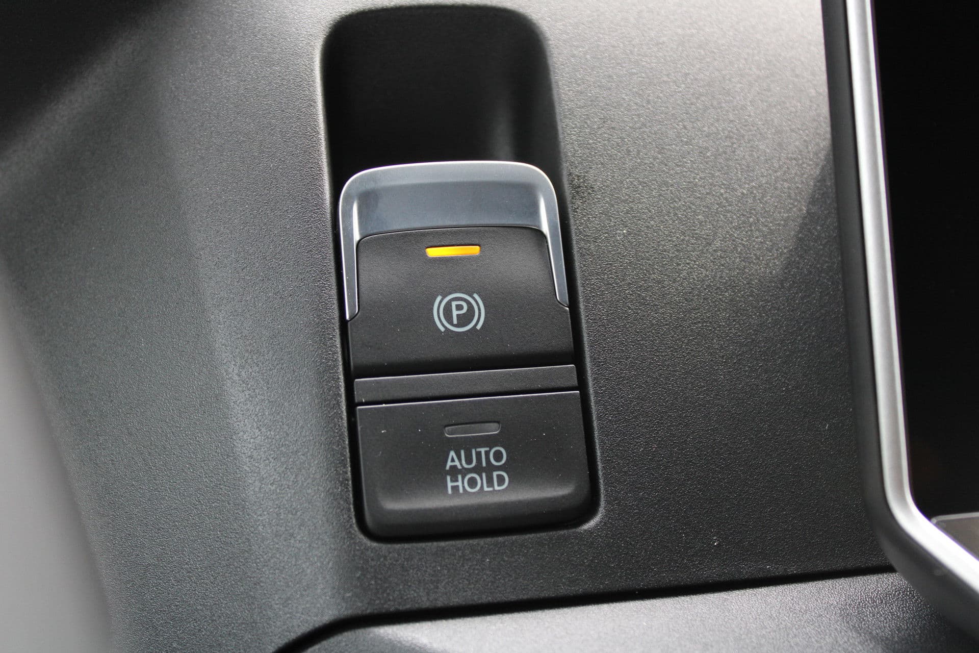 Volkswagen Crafter 30 2.0 TDI L3H3 140pk - Navigatie - DAB - Geveerde Stoel - Camera - Carplay - Rijklaar thumbnail 28