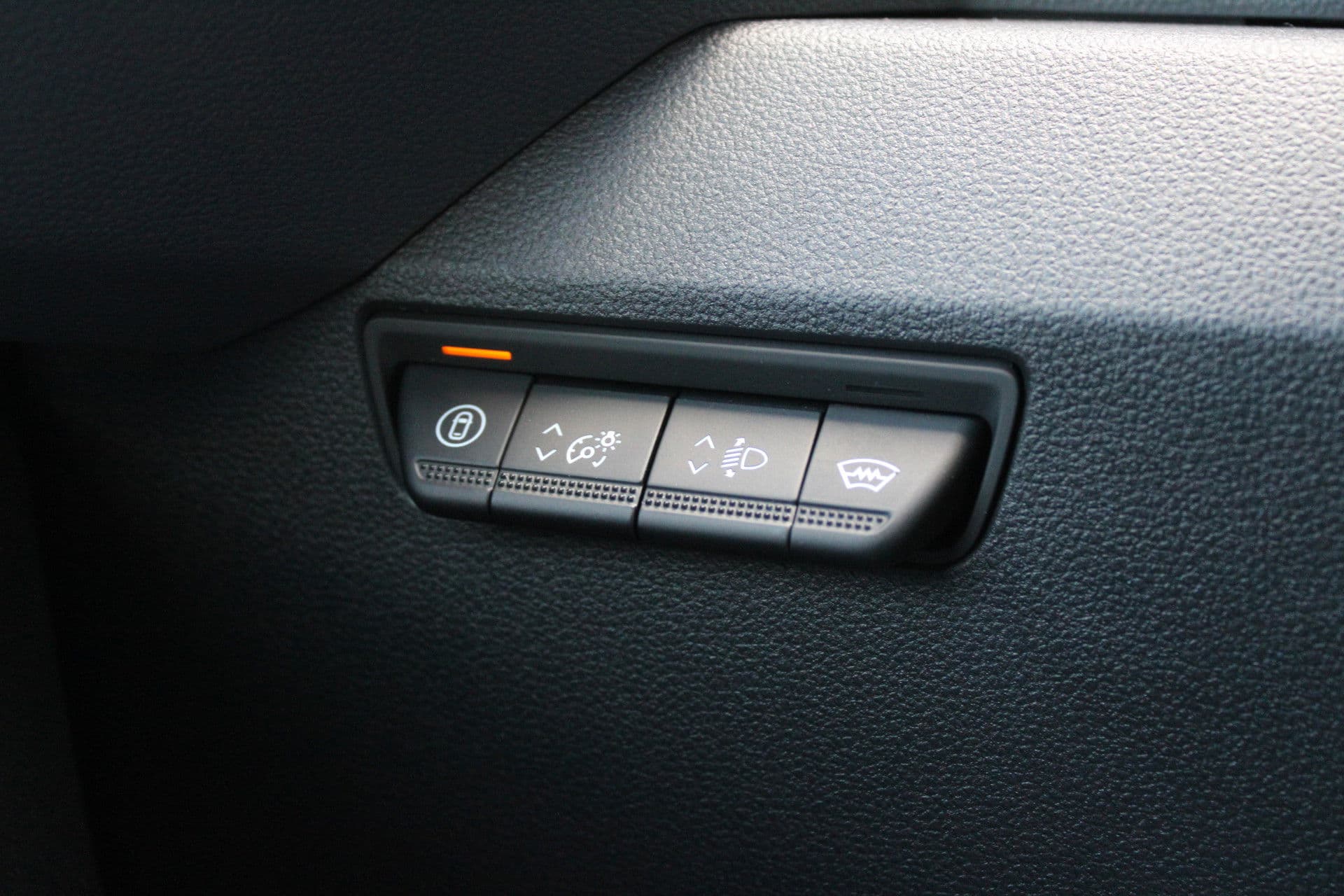 Renault Master T35 2.0 dCi 170pk L2H2 Extra - 2x Schuifdeur - Navigatie - Blind Spot - Camera - Stoelverwarming - Verwarmde voorruit - Rijklaar thumbnail 17