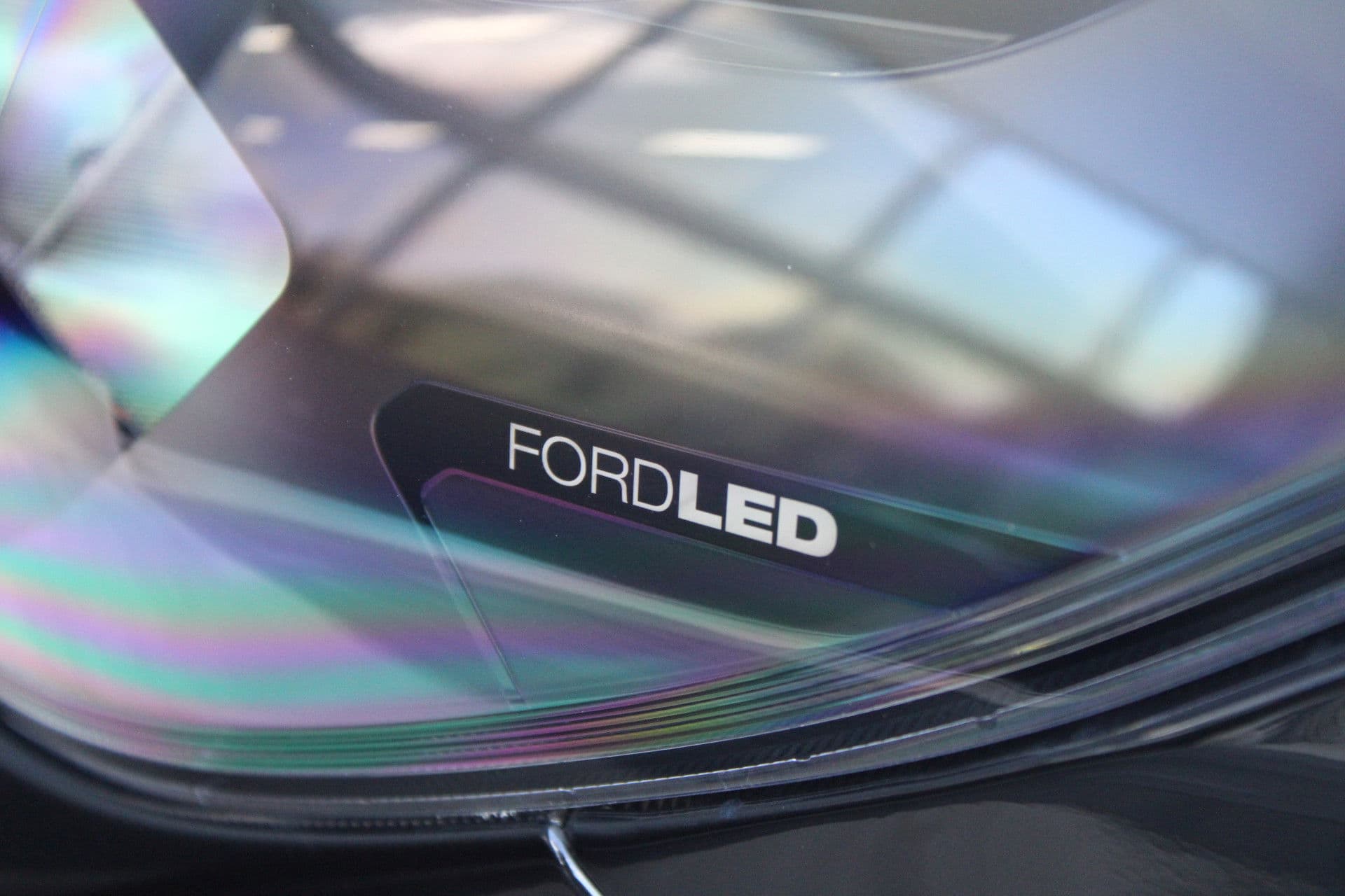 Ford Transit Custom 320 2.0 TDCI L2H1 Limited 150pk - Adaptive Cruise - Verwarmd stuur - Blind spot - Navigatie - Camera - Draadloos laden - Rijklaar thumbnail 19